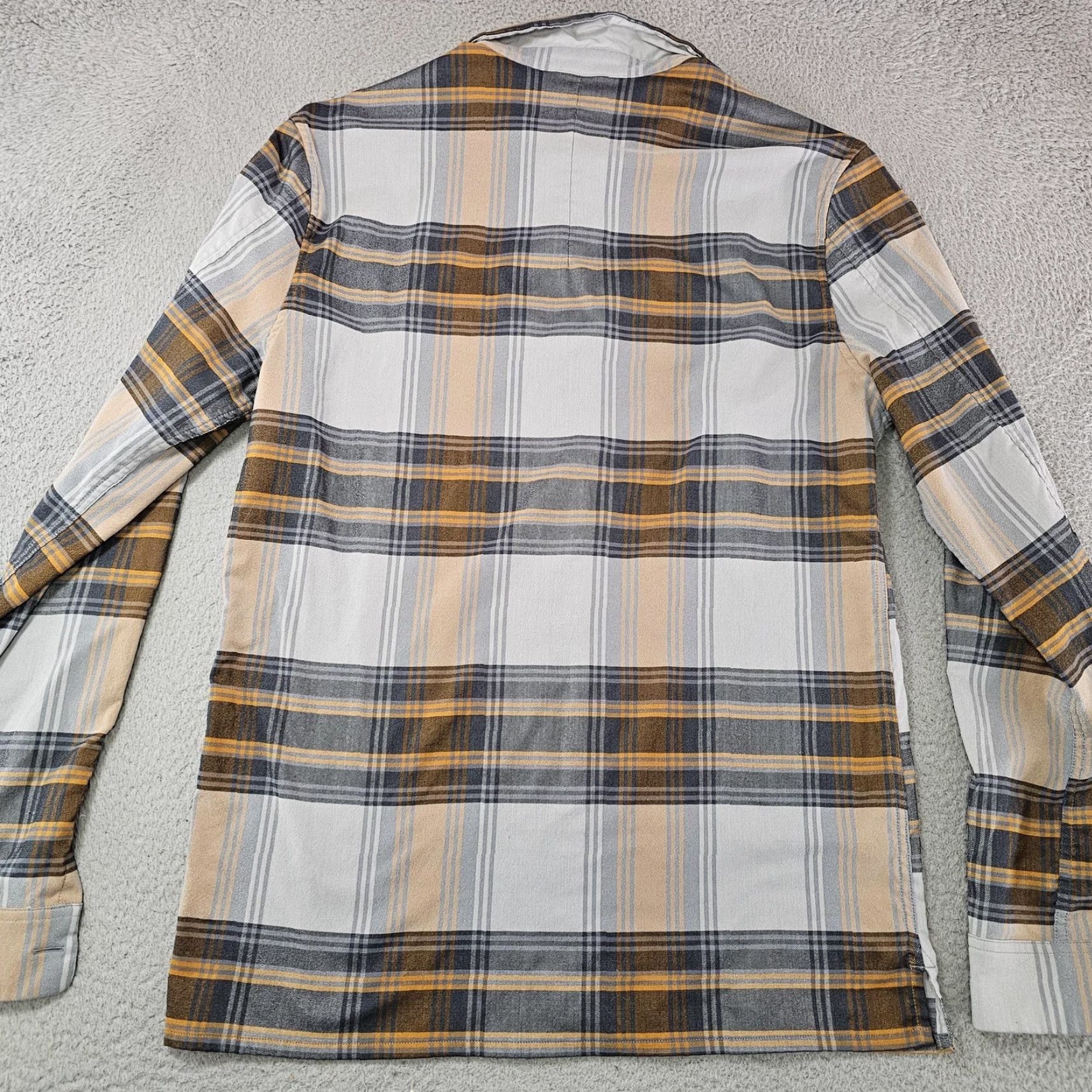 Lululemon Lululemon Shirt Mens Medium Gray Yellow Plaid Button Up Long Sleeve Casual Size US M / EU 48-50 / 2 - 3 Thumbnail