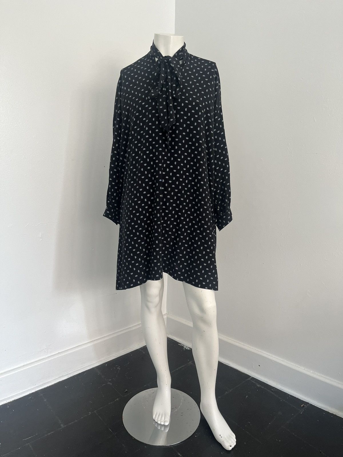 Balenciaga Balenciaga Fluid Blouse Size XS / US 0-2 / IT 36-38 - 1 Thumbnail