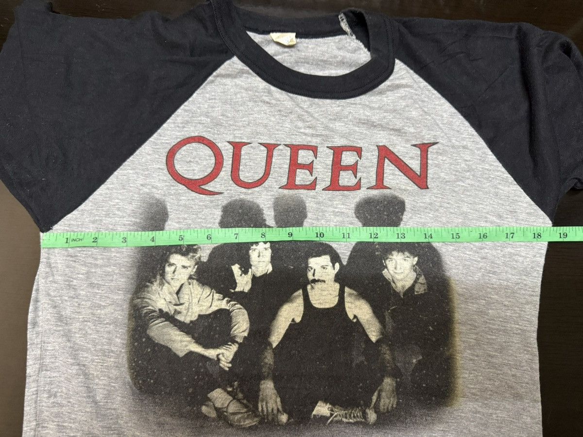 Vintage Vintage 1984 Queen Freddie Mercury Rare T-shirt Retro Size US S / EU 44-46 / 1 - 13 Thumbnail