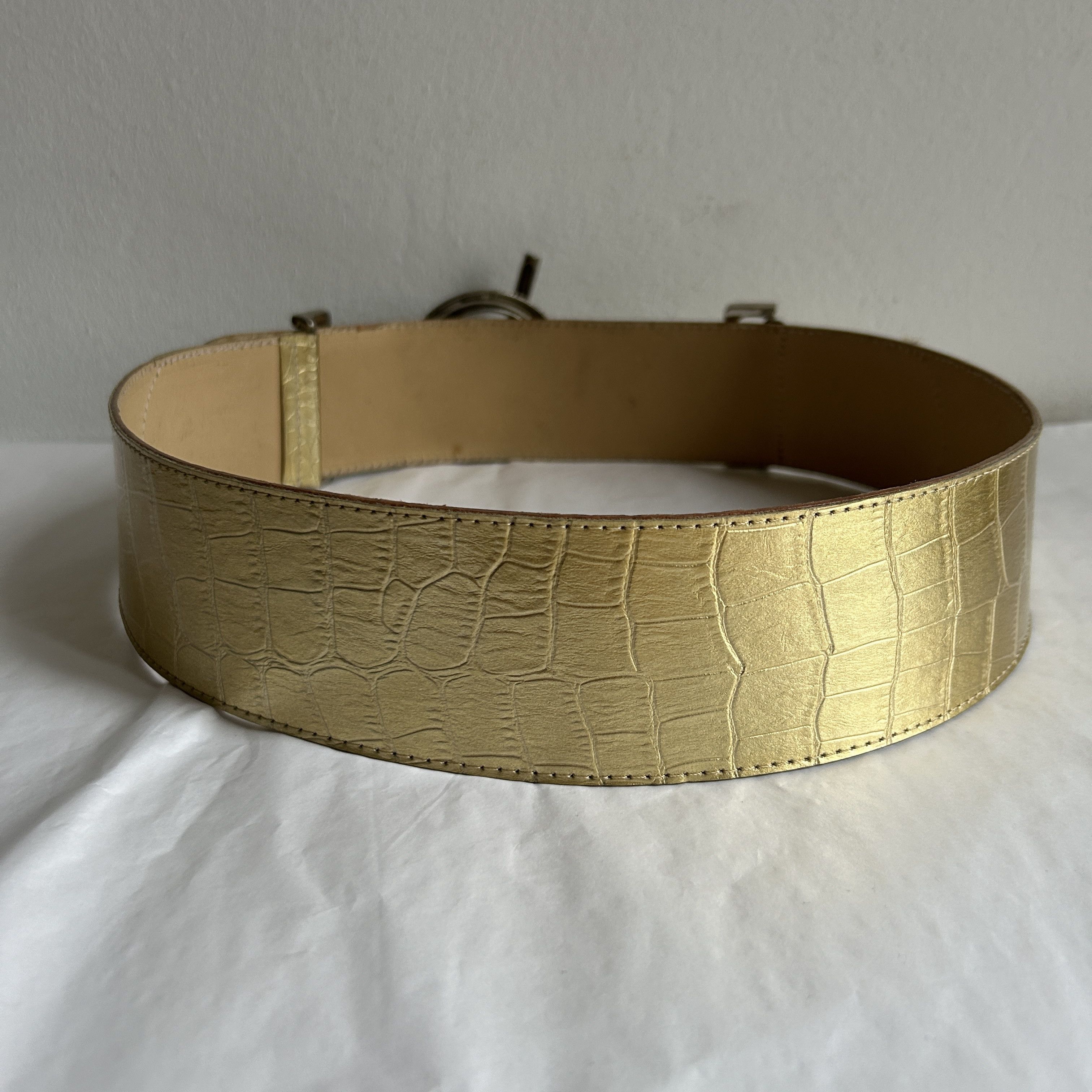 Vintage Vintage Gold Space Age low waist leather wide belt Size ONE SIZE - 12 Thumbnail