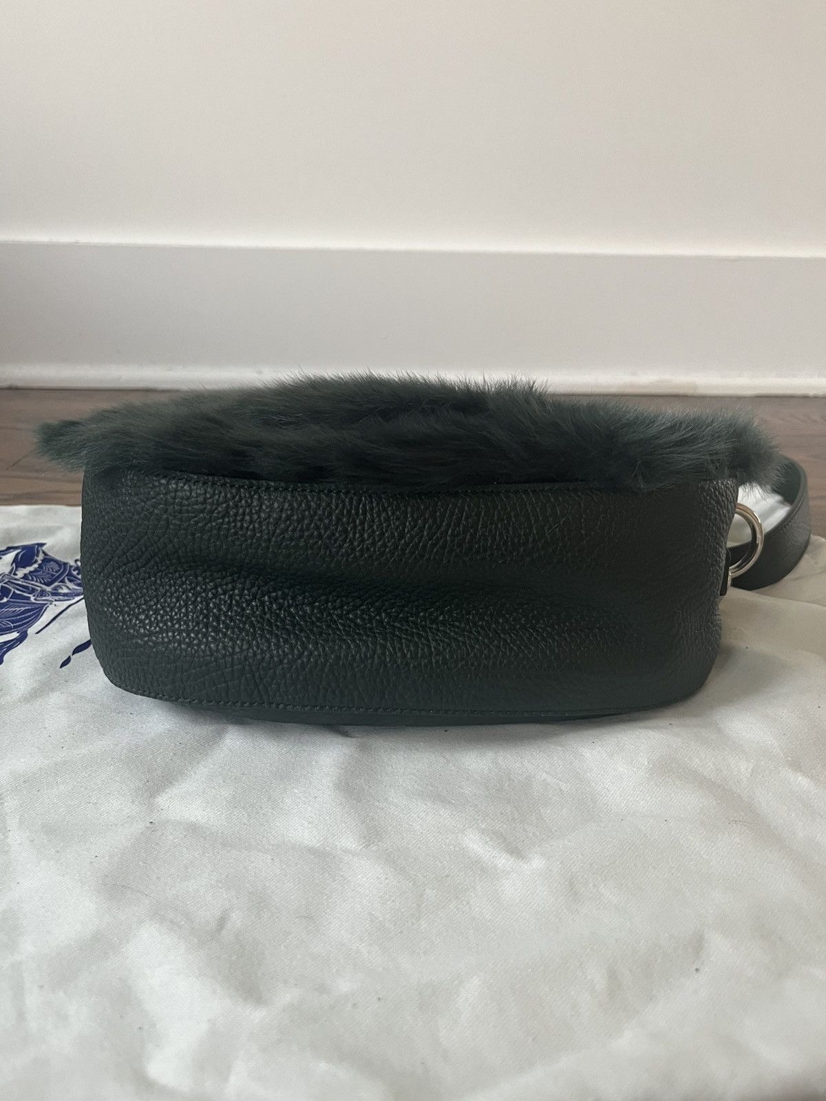Burberry Burberry Small Knight Shearling Bag Size ONE SIZE - 21 Thumbnail