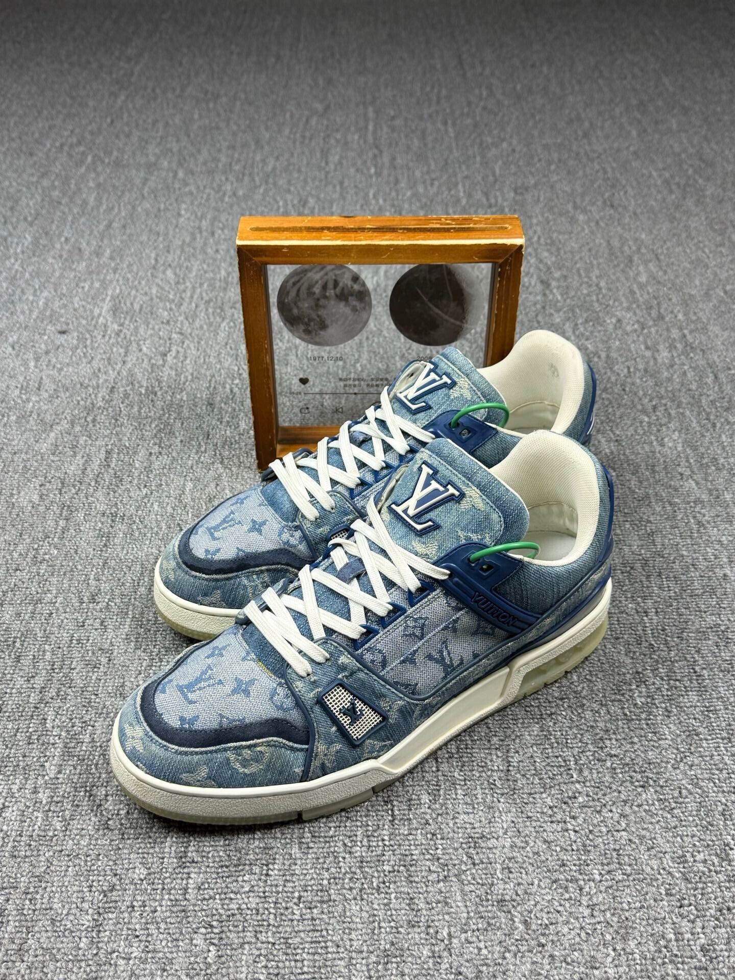 Louis Vuitton Louis Vuitton Training Blue Lowtop Sneakers 9 Men Size US 9 / EU 42 - 1 Thumbnail