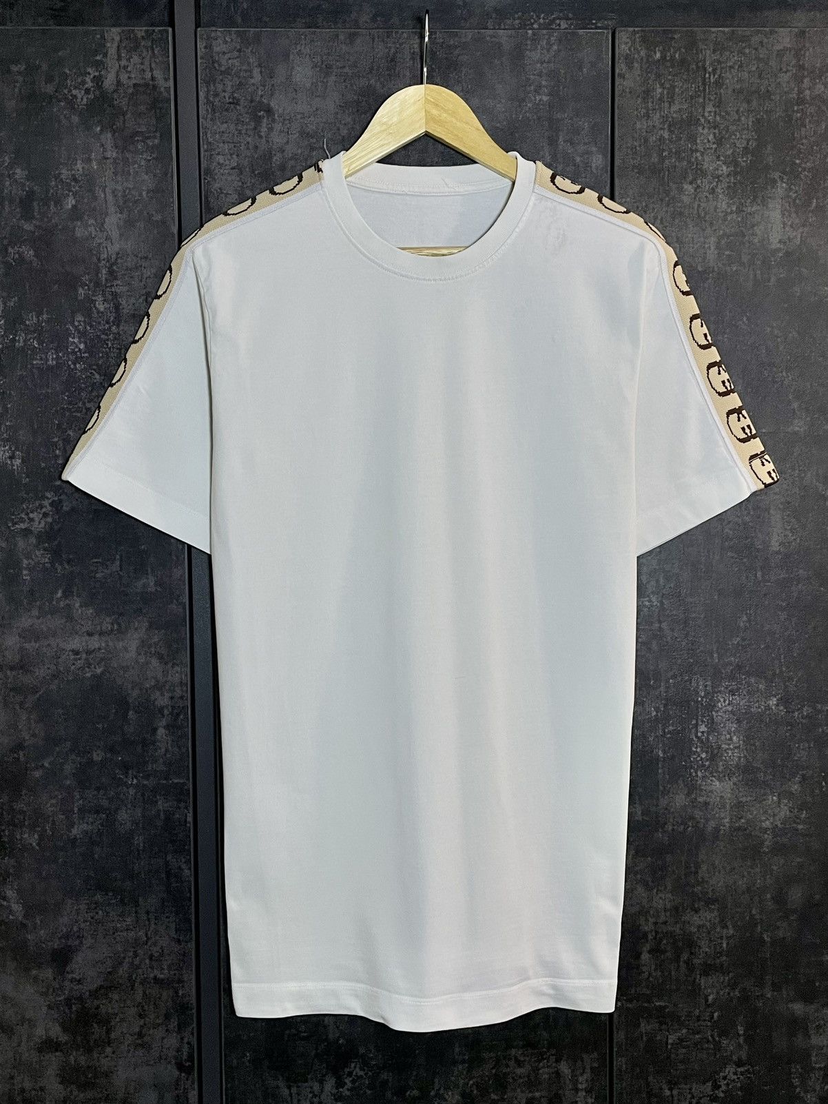 Gucci Gucci Lampas Embroidered Logos T-shirt Tom Ford Demna Size US M / EU 48-50 / 2 - 2 Thumbnail