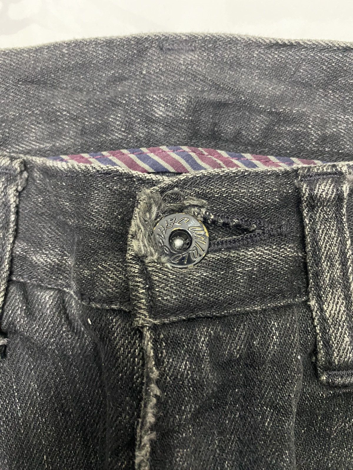 Undercover × Uniqlo UNIQLO JAPAN BLACK BOOTCUT DISTRESS UNDERCOVER STYLE DESIGN Size US 30 / EU 46 - 9 Thumbnail