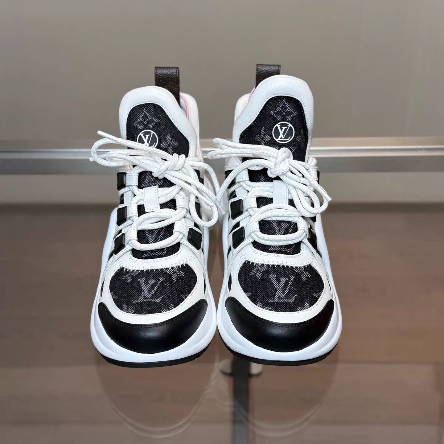 Louis Vuitton LV Archlight Black White Denim Monogram Allover Print 37.5 Size US 7 / IT 37 - 5 Thumbnail