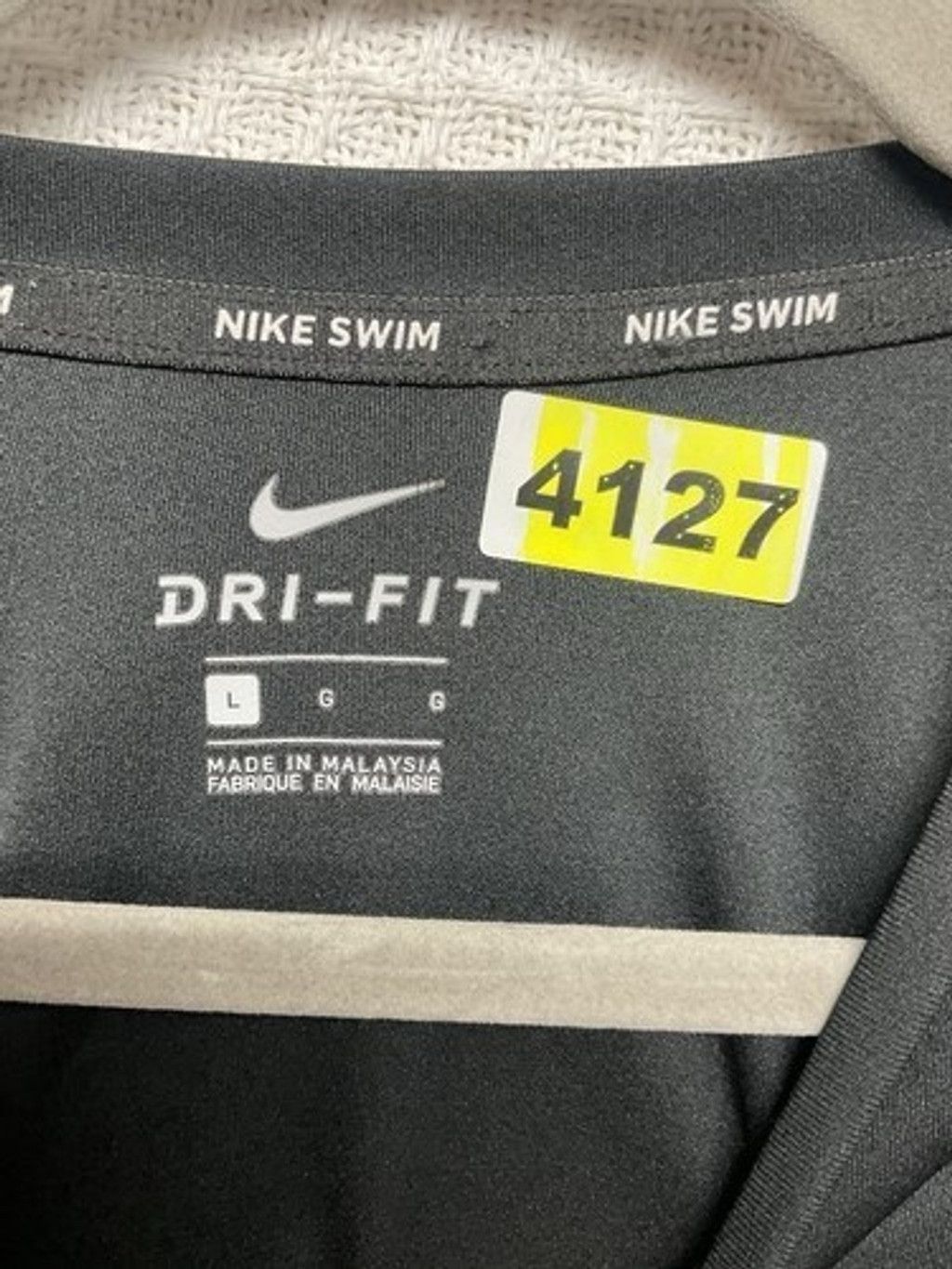 Nike NWOT Nike Dri-Fit UPF40+ Black Short Sleeve Swim Shirt Men L Size US L / EU 52-54 / 3 - 2 Thumbnail