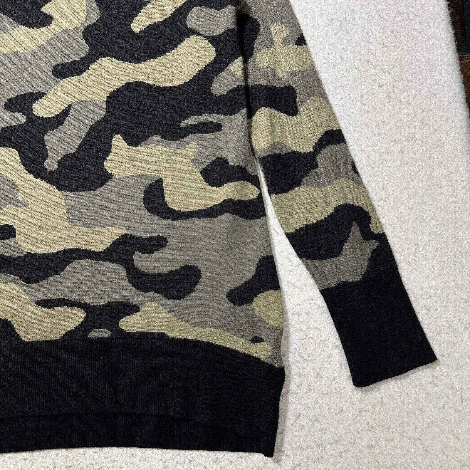 Isaac Mizrahi Isaac Mizrah XXL Crewneck Sweatshirt Camo Pattern Pullover Size XXL / US 16-18 / IT 52-54 - 6 Thumbnail