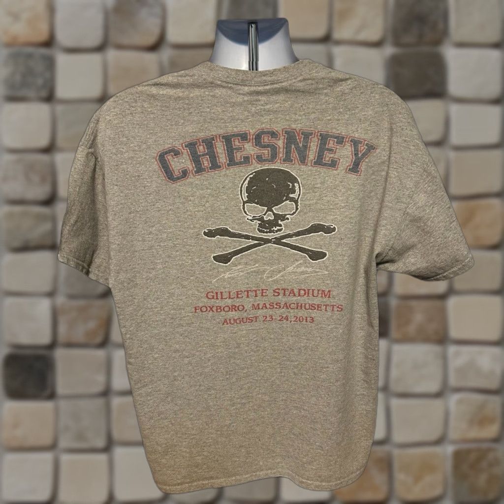 Gildan Kenny Chesney No Shoes Nation Tour 2013 Shirt Men XL Heather Gray Short Sleeves Size US XL / EU 56 / 4 - 1 Thumbnail