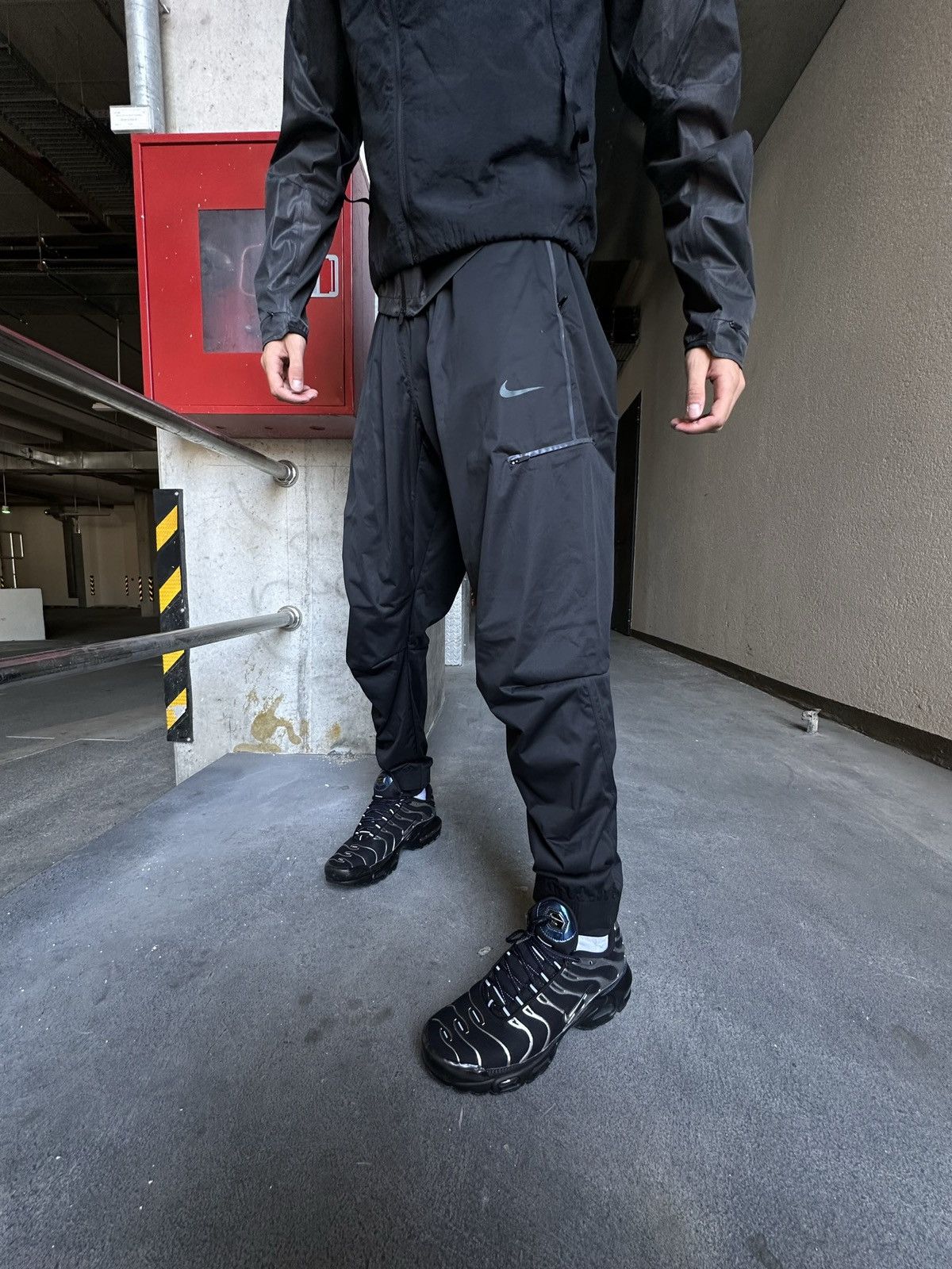 Nike Nike Running Devision track pants Storm Fit Adv reflective Size US 34 / EU 50 - 13 Thumbnail