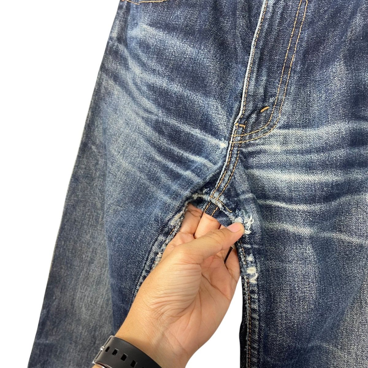 Levi's Levis Zipper Fly Faded Dirty Jeans Distressed Jeans W31 Size US 31 - 12 Thumbnail