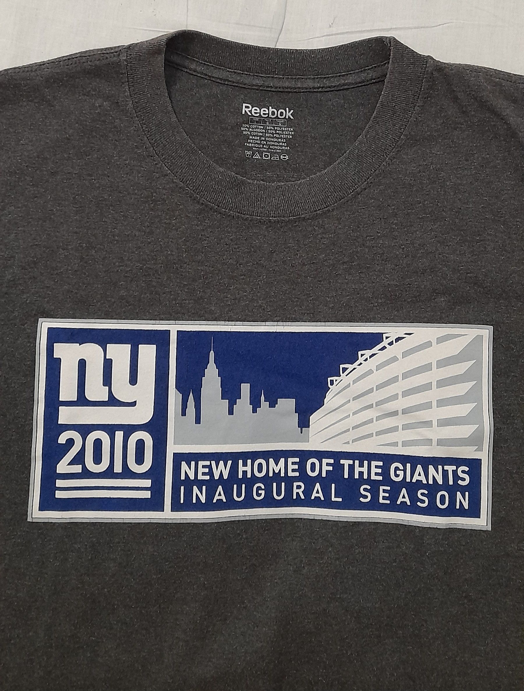 MLB × NFL × Vintage t-shirt new home of New York Giants NY MLB reebok L Redskins Size US L / EU 52-54 / 3 - 1 Thumbnail