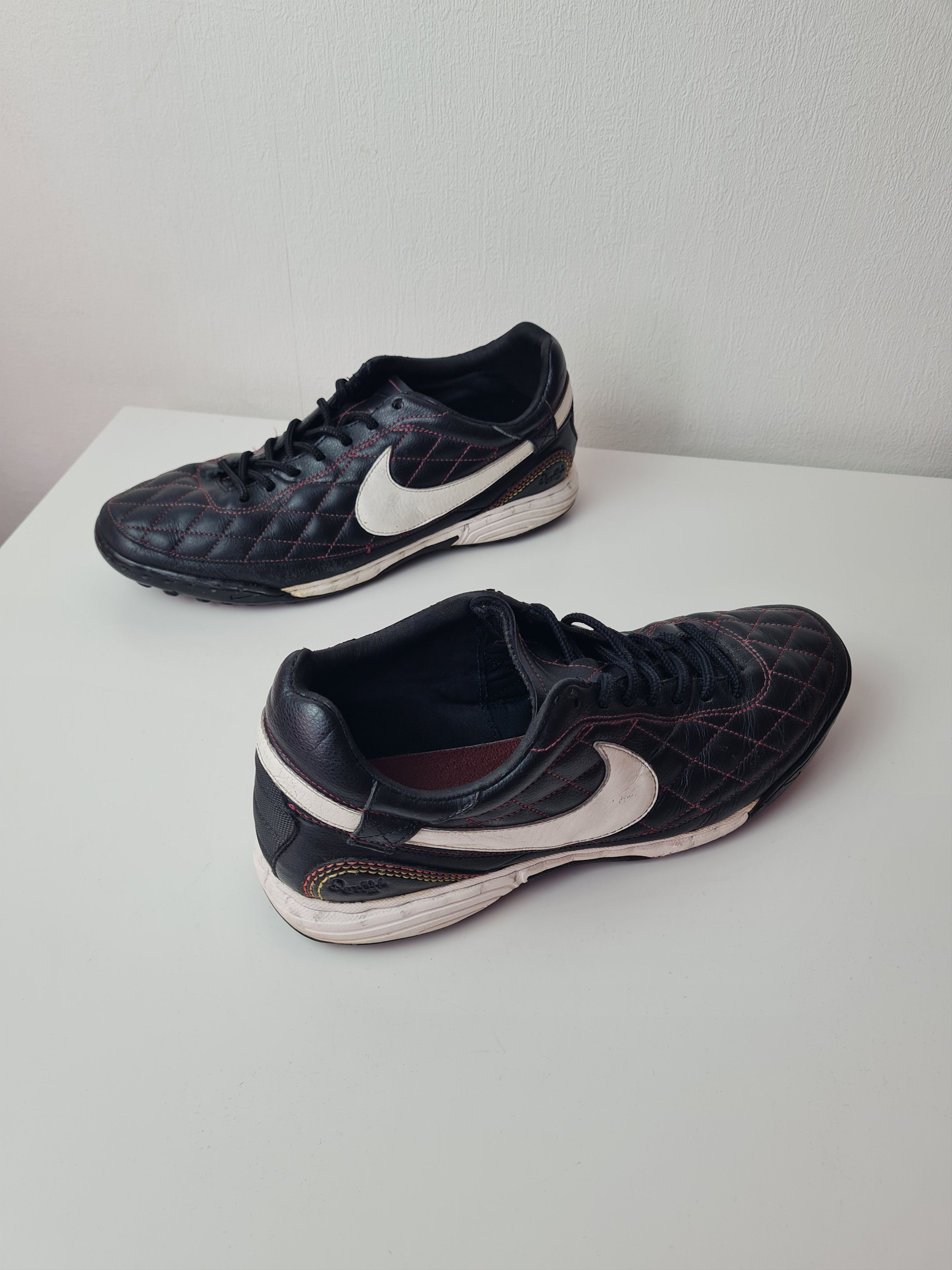 Nike Football Soccer Nike Tiempo R10 Ronaldinho Dois TF Indor Size US 8.5 / EU 41-42 - 4 Thumbnail