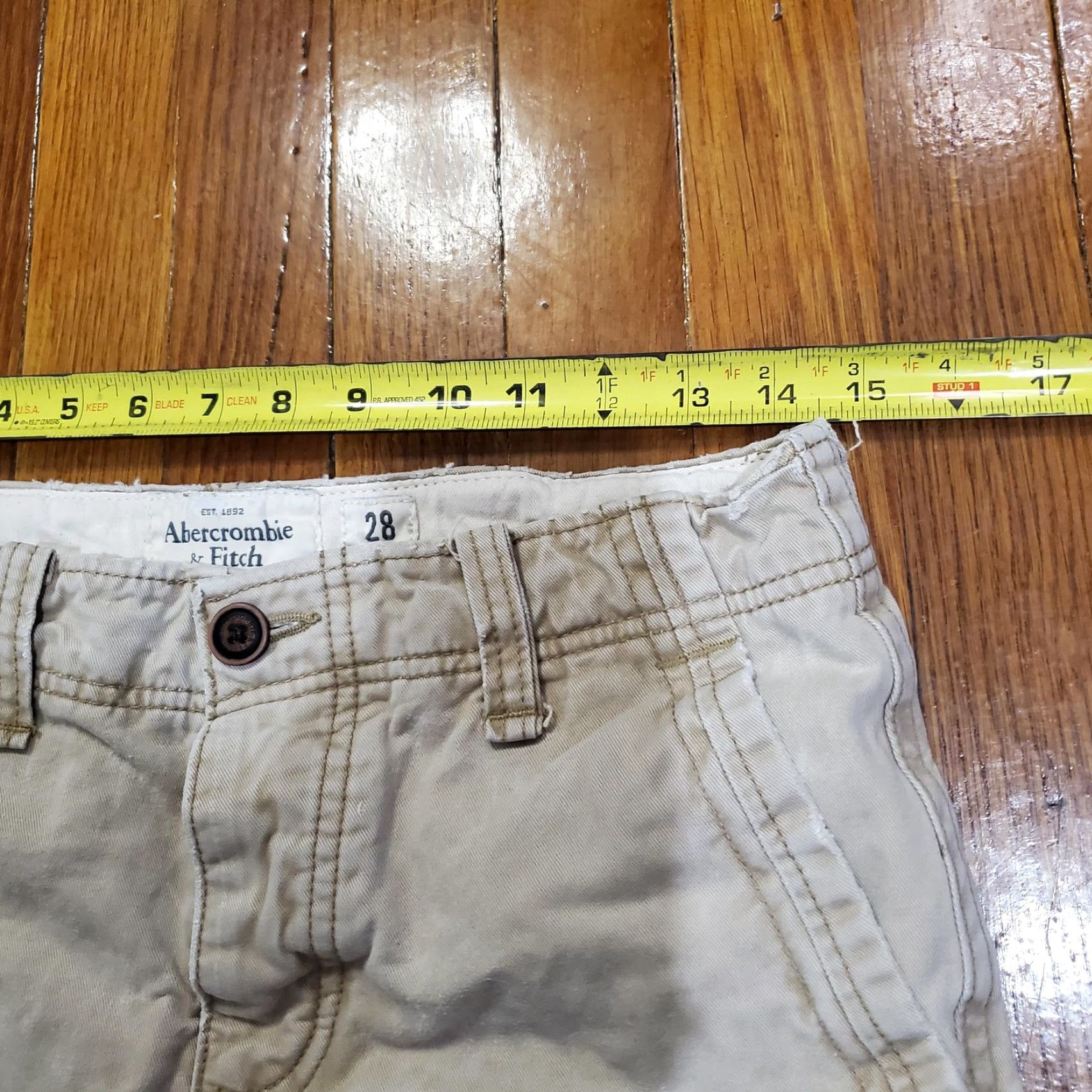 Abercrombie & Fitch Abercrombie & Fitch Shorts Mens 28 Khaki Classic Flat Front Casual Cotton Chino Beige 28 Inseam 10 Mens Size US 28 / EU 44 - 7 Thumbnail