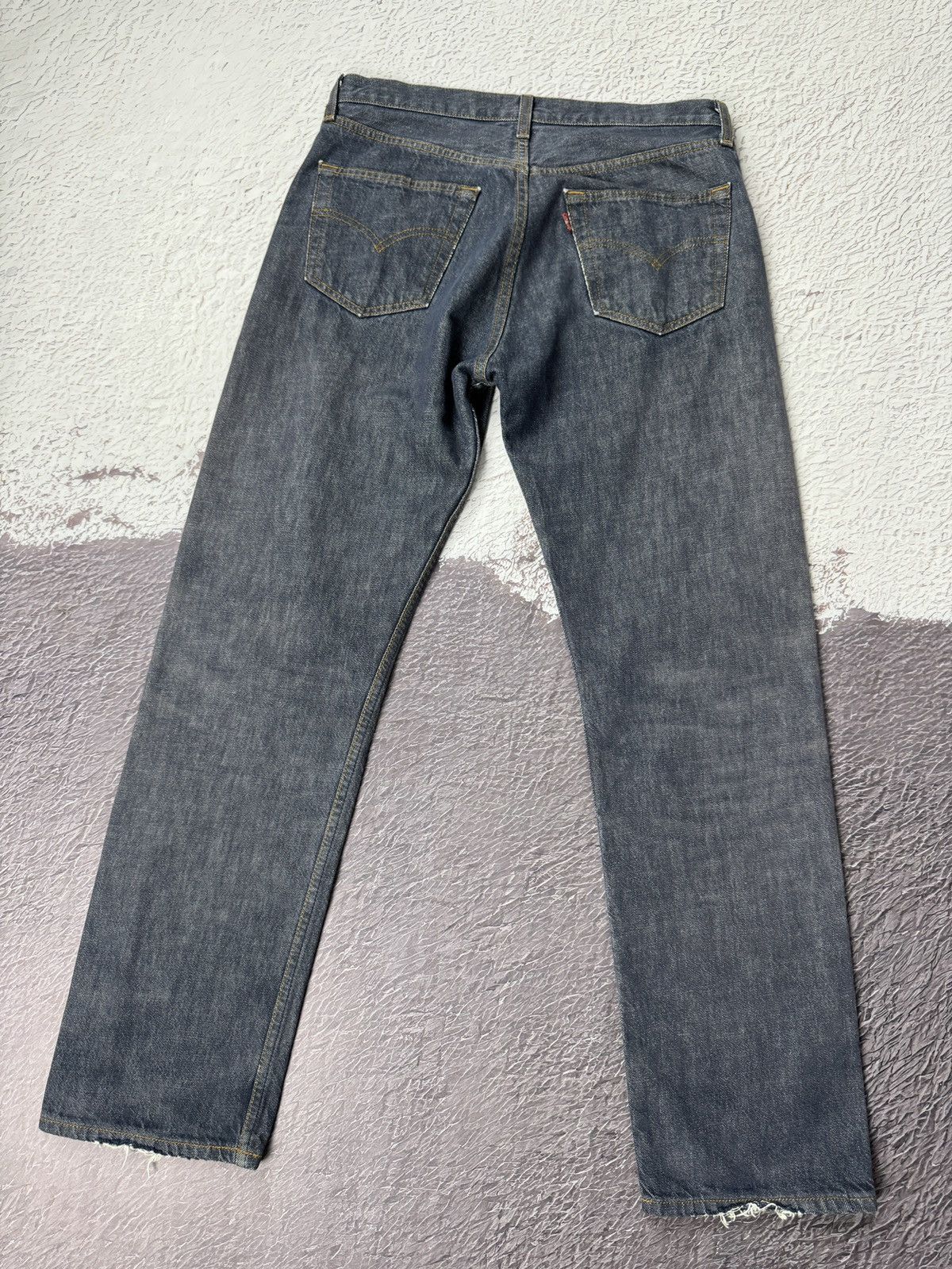 Levi's Levi’s 501 vintage y2k indigo blue faded distressed jeans Size US 33 - 12 Thumbnail
