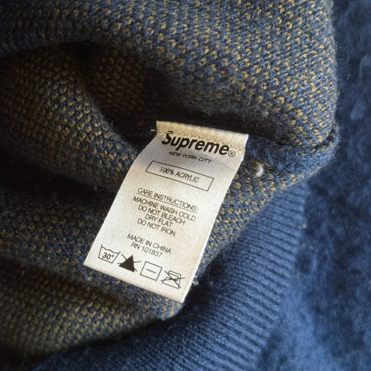 Supreme SUPREME BRUSHED POLKA DOT CARDIGAN Size US L / EU 52-54 / 3 - 4 Thumbnail