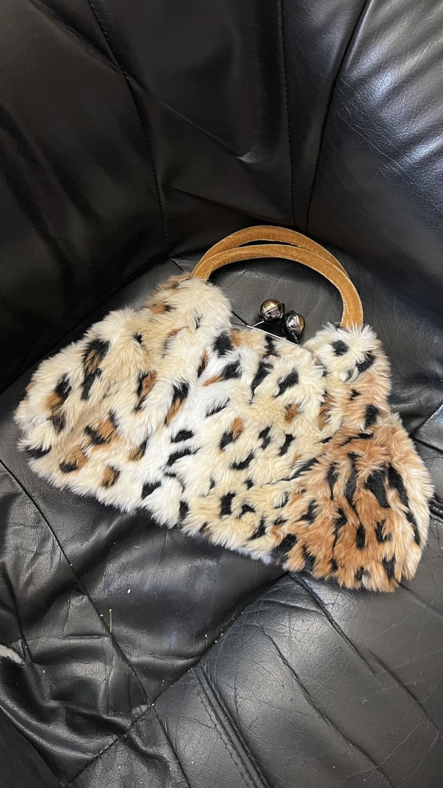 Vintage Vintage furry handbag with leopard pattern Y2K faux fur