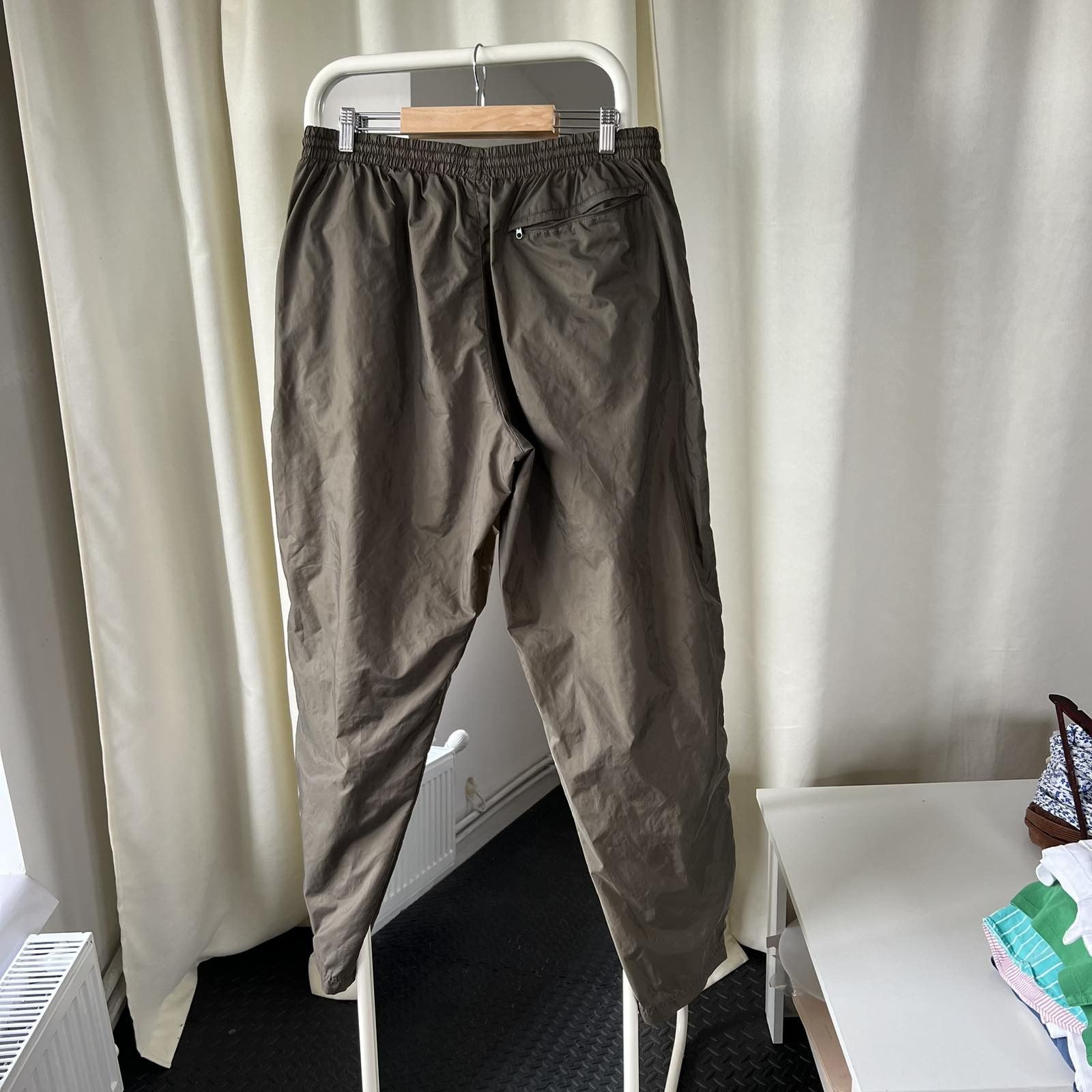 Vintage Vintage Y2K Nike Mini Swoosh Nylon Brown Trackpants Sz XL Size US 34 / EU 50 - 2 Thumbnail