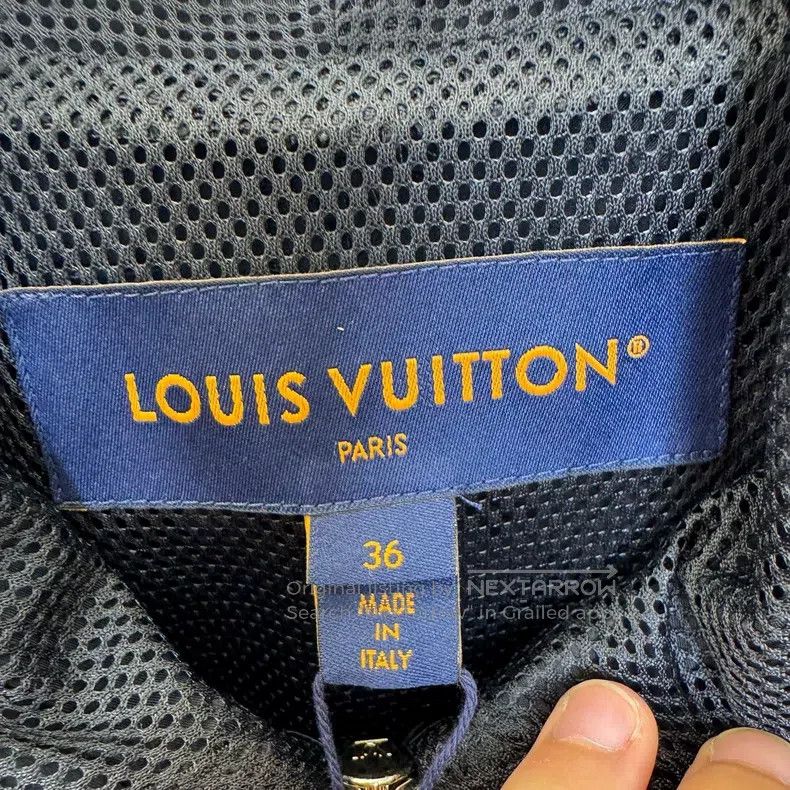 Louis Vuitton Louis Vuitton 24 Black full print assault jacket Size XS / US 0-2 / IT 36-38 - 3 Thumbnail