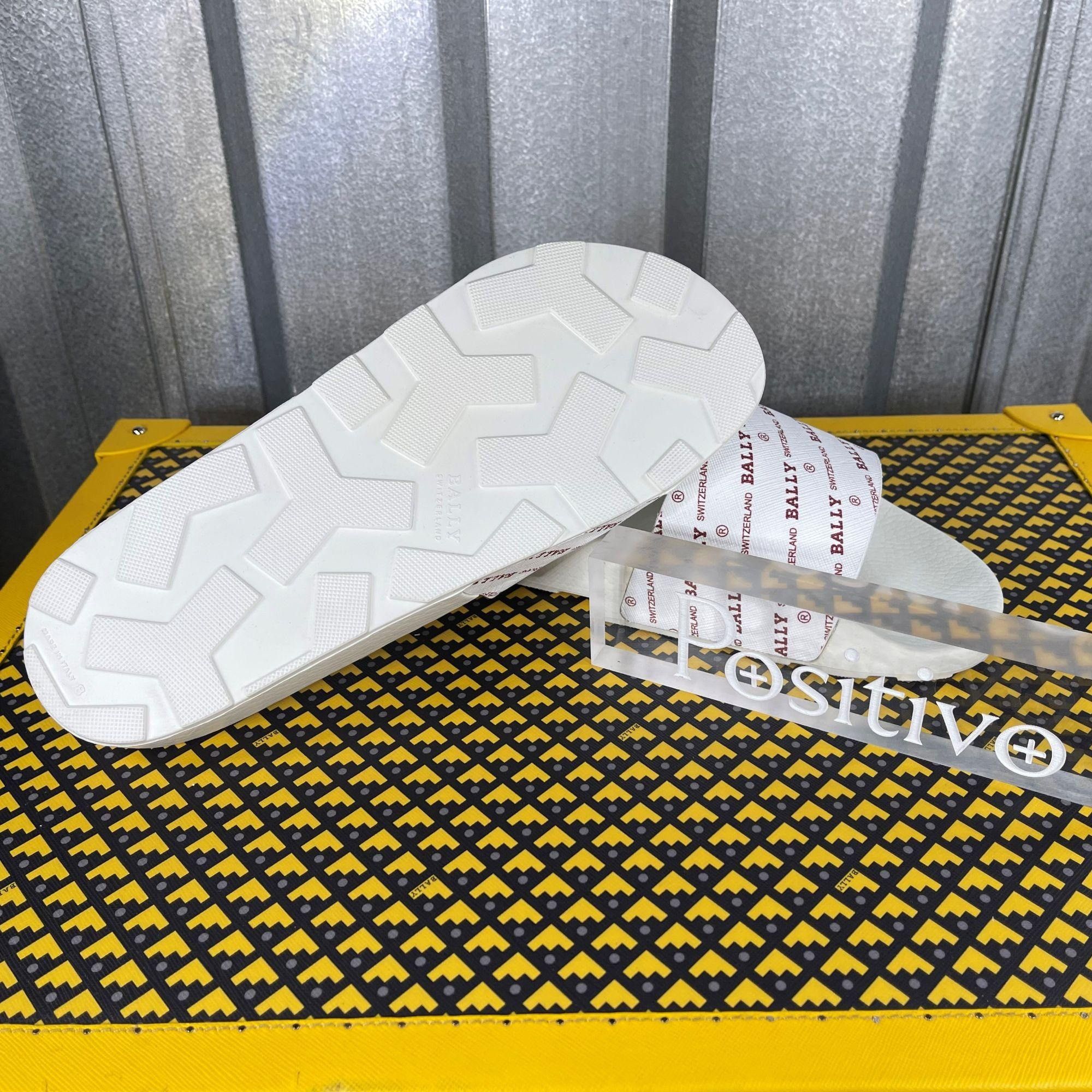 Bally Bally Slanter White/Red Rubber Slides US 8 Size US 8 / EU 41 - 4 Thumbnail