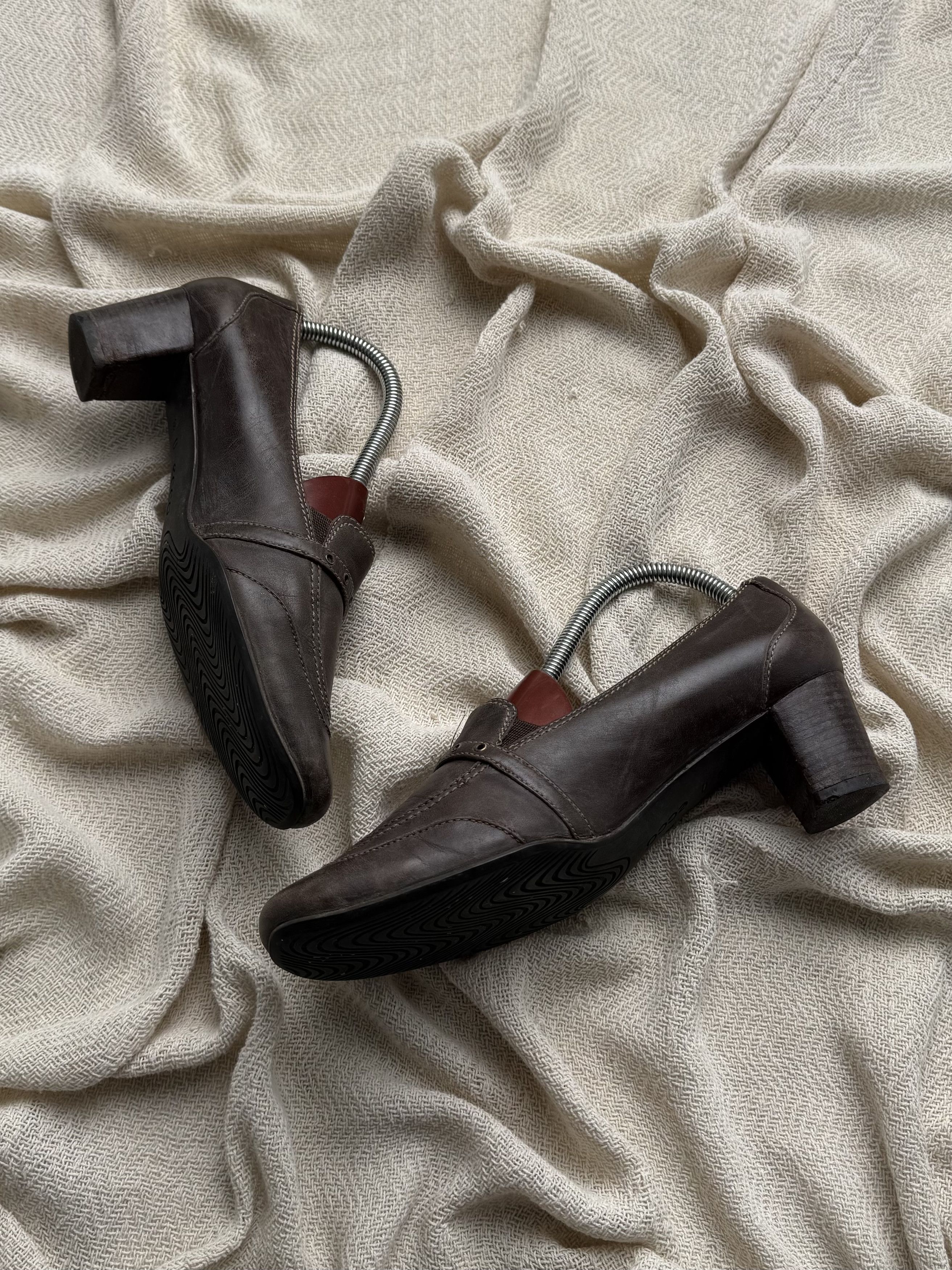 Vintage Vintage Leather Mary Jane Pumps Block Heel Classic Shoes Size US 9 / IT 39 - 4 Thumbnail