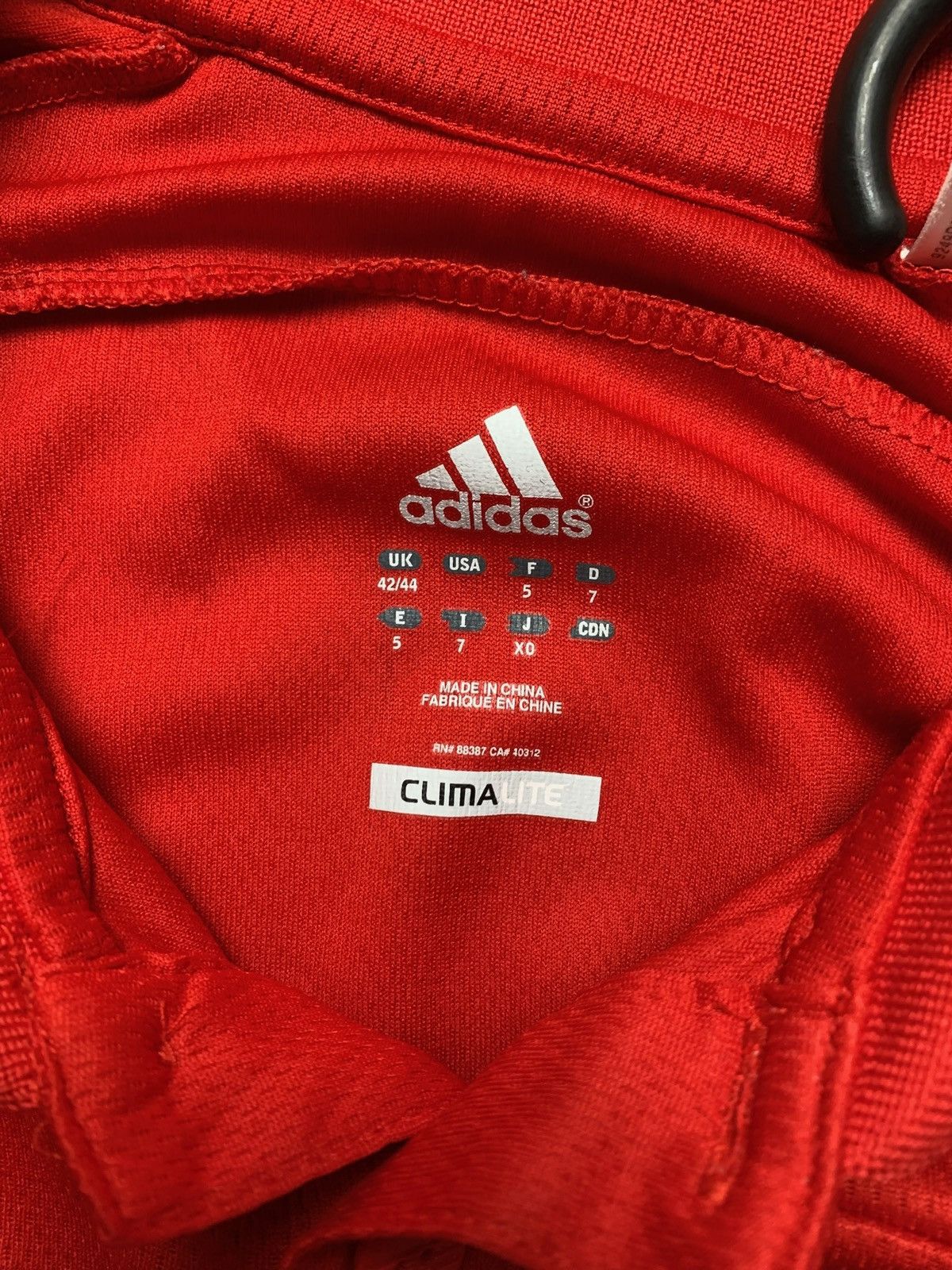 Adidas × Vintage Vintage red Liverpool soccer jersey polo size M adidas Size US M / EU 48-50 / 2 - 3 Thumbnail