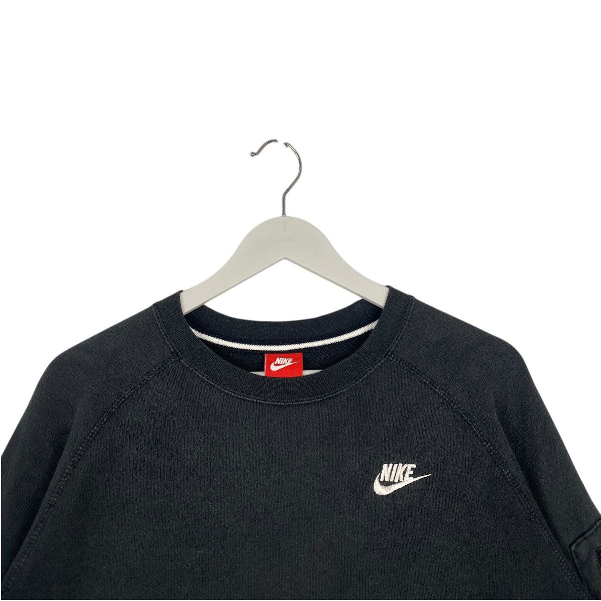 Other Vintage Nike Embroidered Crewneck Sweatshirt Pullover Size M Size US M / EU 48-50 / 2 - 4 Thumbnail
