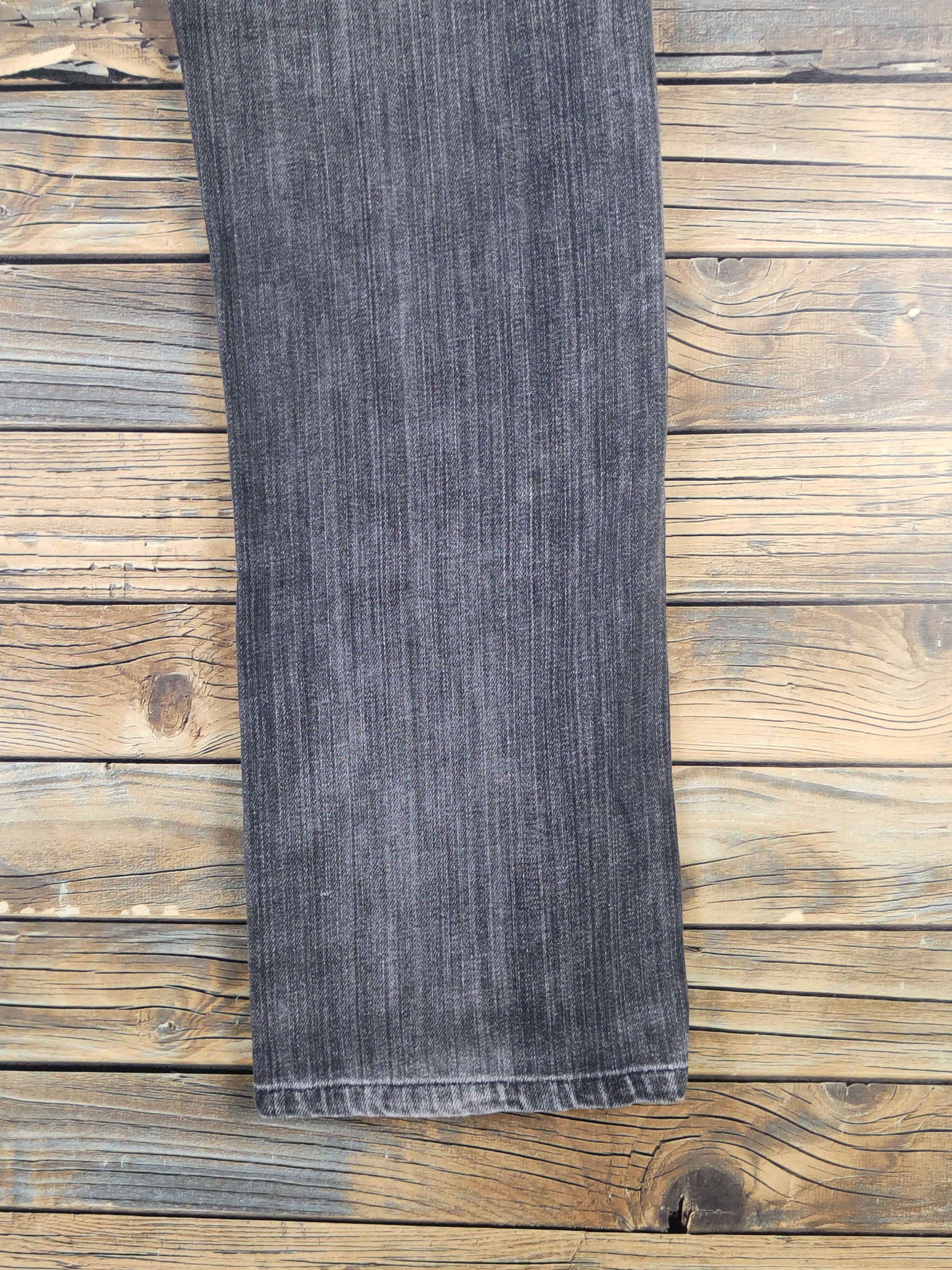 Japanese Brand Uniqlo Black Distressed Ripped Jeans #W1570 Size US 31 - 11 Thumbnail