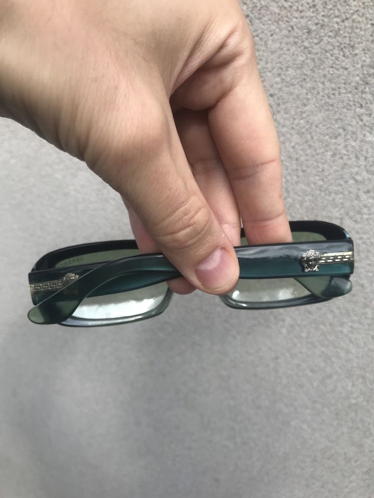 Versace Vintage Versace Medusa Logo Sunglasses Size ONE SIZE - 8 Thumbnail