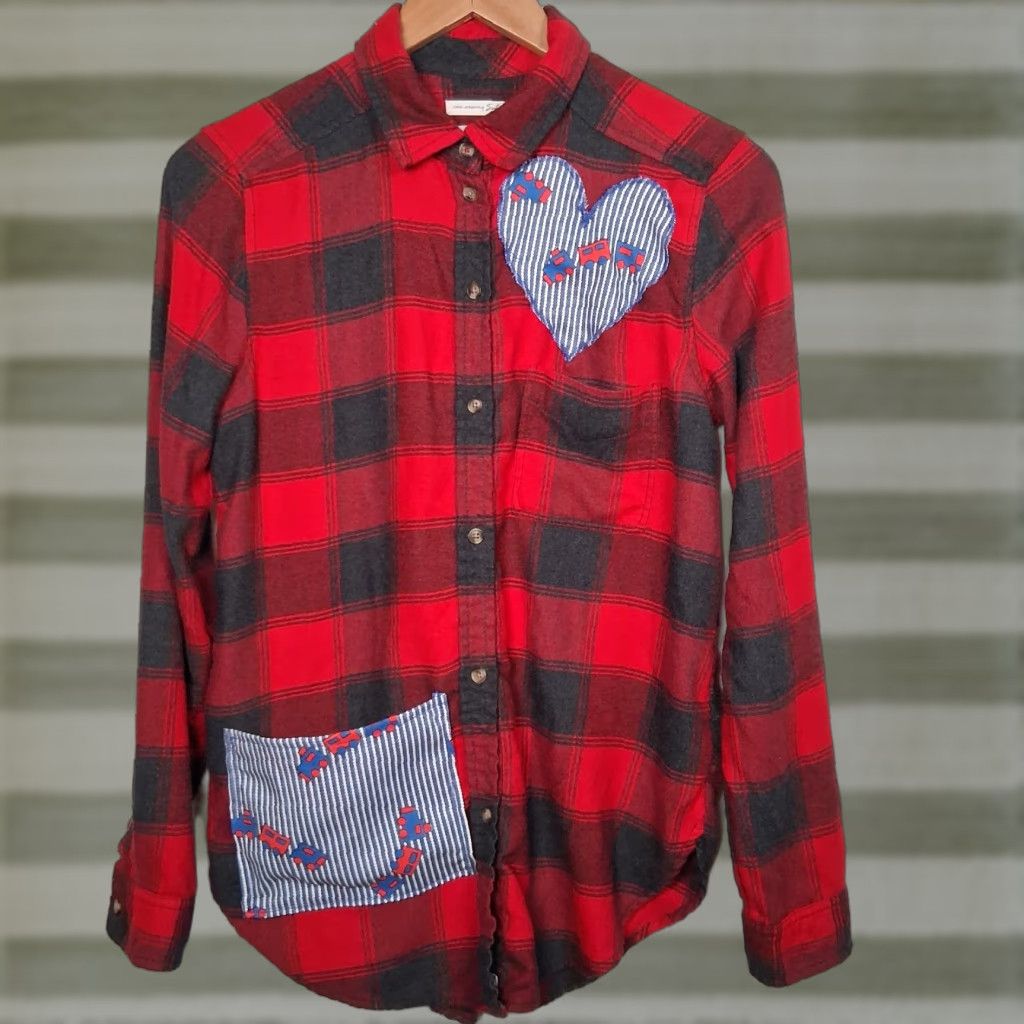 Vintage Reworked Flannel Shirt Women S Red Plaid Long Sleeve Button-Up Patches Upcycled Cozy OOAK Speech Heart Pocket Button-Up Shirt Size S / US 4 / IT 40 - 1 Thumbnail