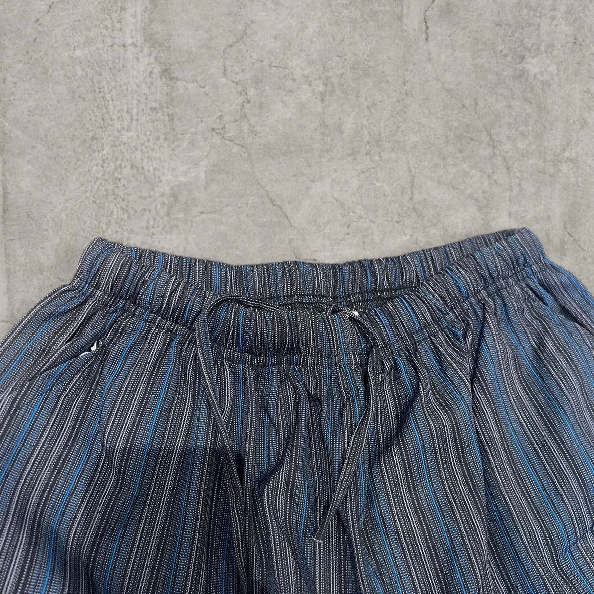Japanese Brand Relaxed fit baggy trousers in navy w/ white stripes. Size M Size US 32 / EU 48 - 4 Thumbnail