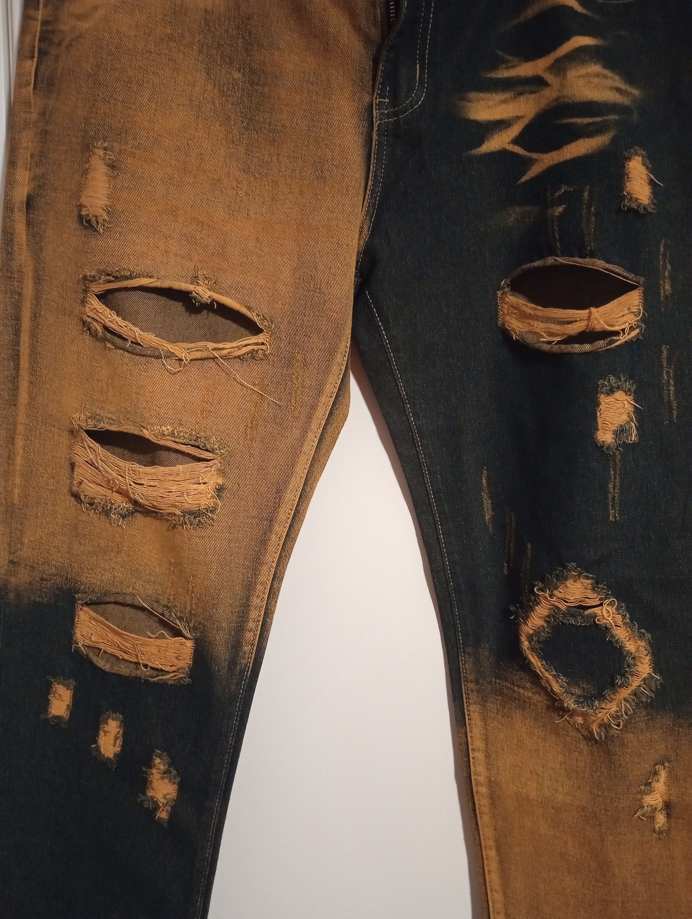 Vintage Men's Handsome Two Toned Street Style Ripped Jeans Size US 36 / EU 52 - 7 Thumbnail