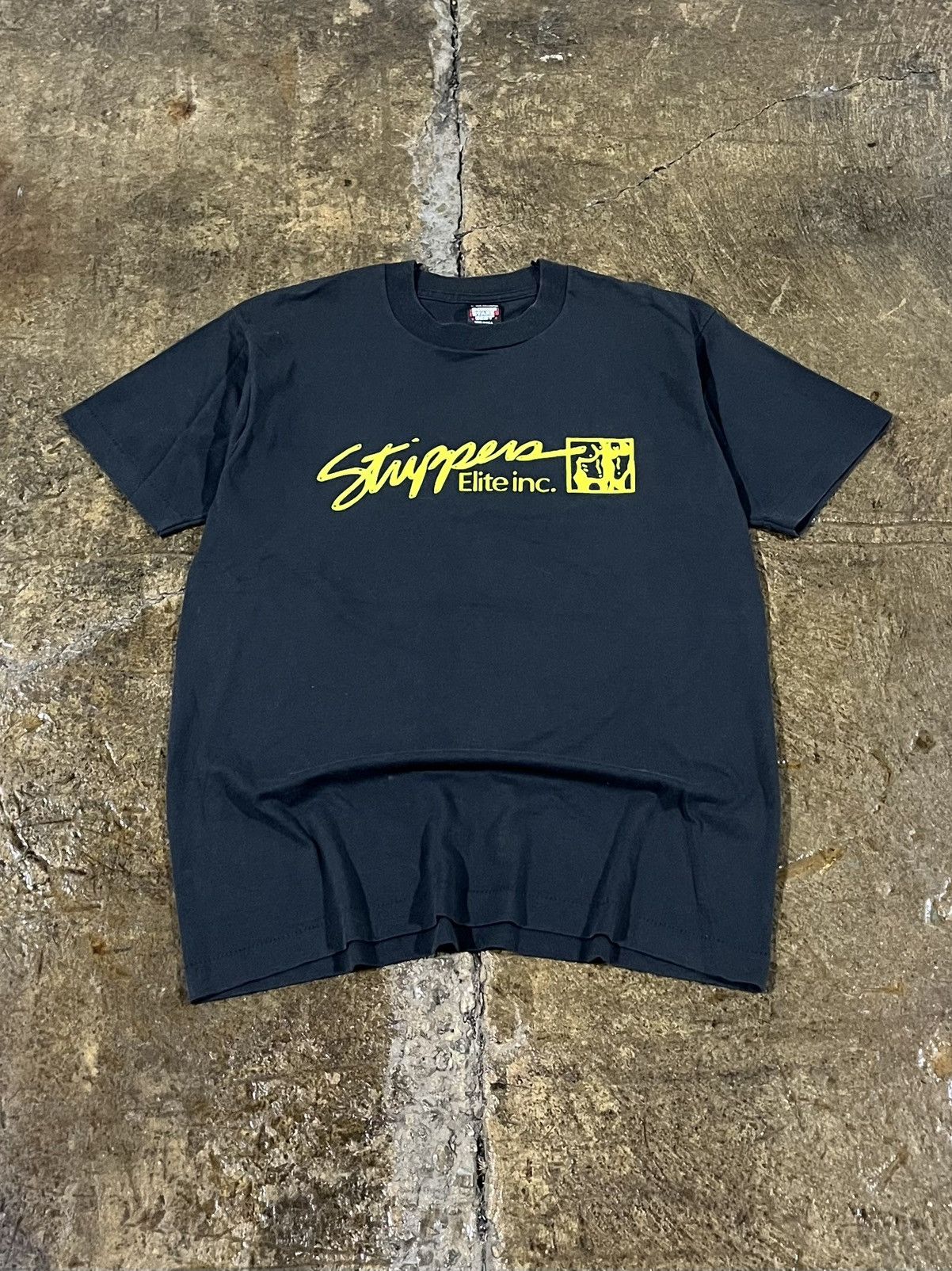 Vintage Vintage 90s Strippers Elite Tee Sex Pornstar Strip Club Size US M / EU 48-50 / 2 - 1 Thumbnail