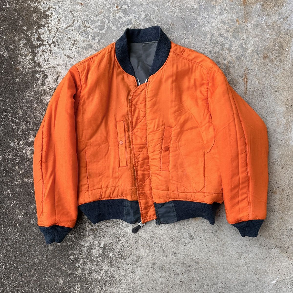 Alpha Industries Reversible 90s MA-1 Bomber jkt US army navy military usa Size US L / EU 52-54 / 3 - 5 Thumbnail