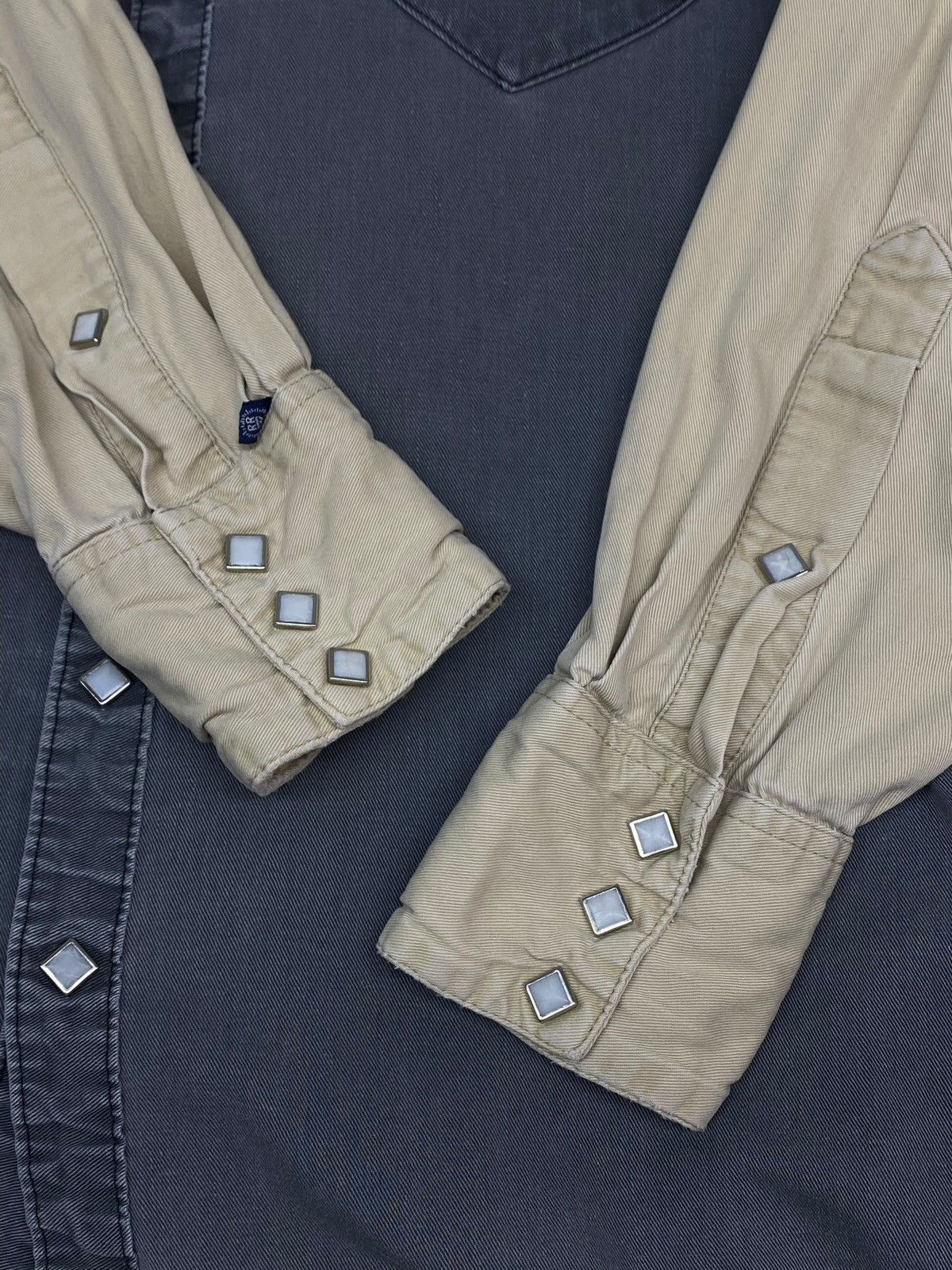 Rockmount Ranch Wear Vintage Rockmount Ranch Wear Snap Button Distressed Shirt Size US M / EU 48-50 / 2 - 9 Thumbnail