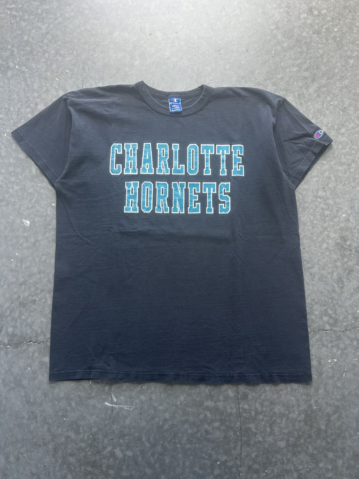 Champion × NBA × Vintage Vintage 90s Charlotte Hornets Graphic Tee Size US XL / EU 56 / 4 - 2 Thumbnail