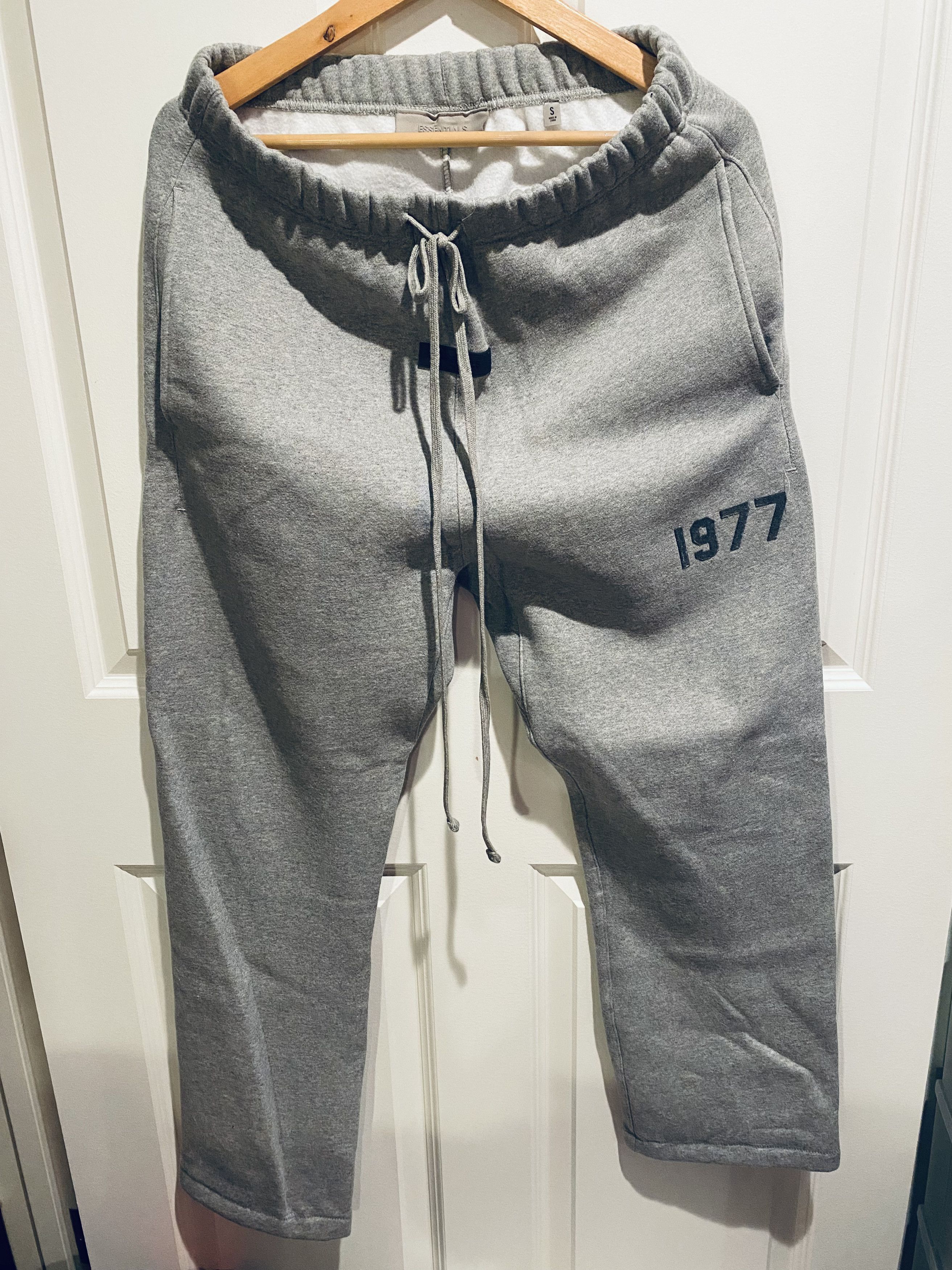 Essentials Fear of God Essentials 1977 Relaxed Sweatpants | Grailed
