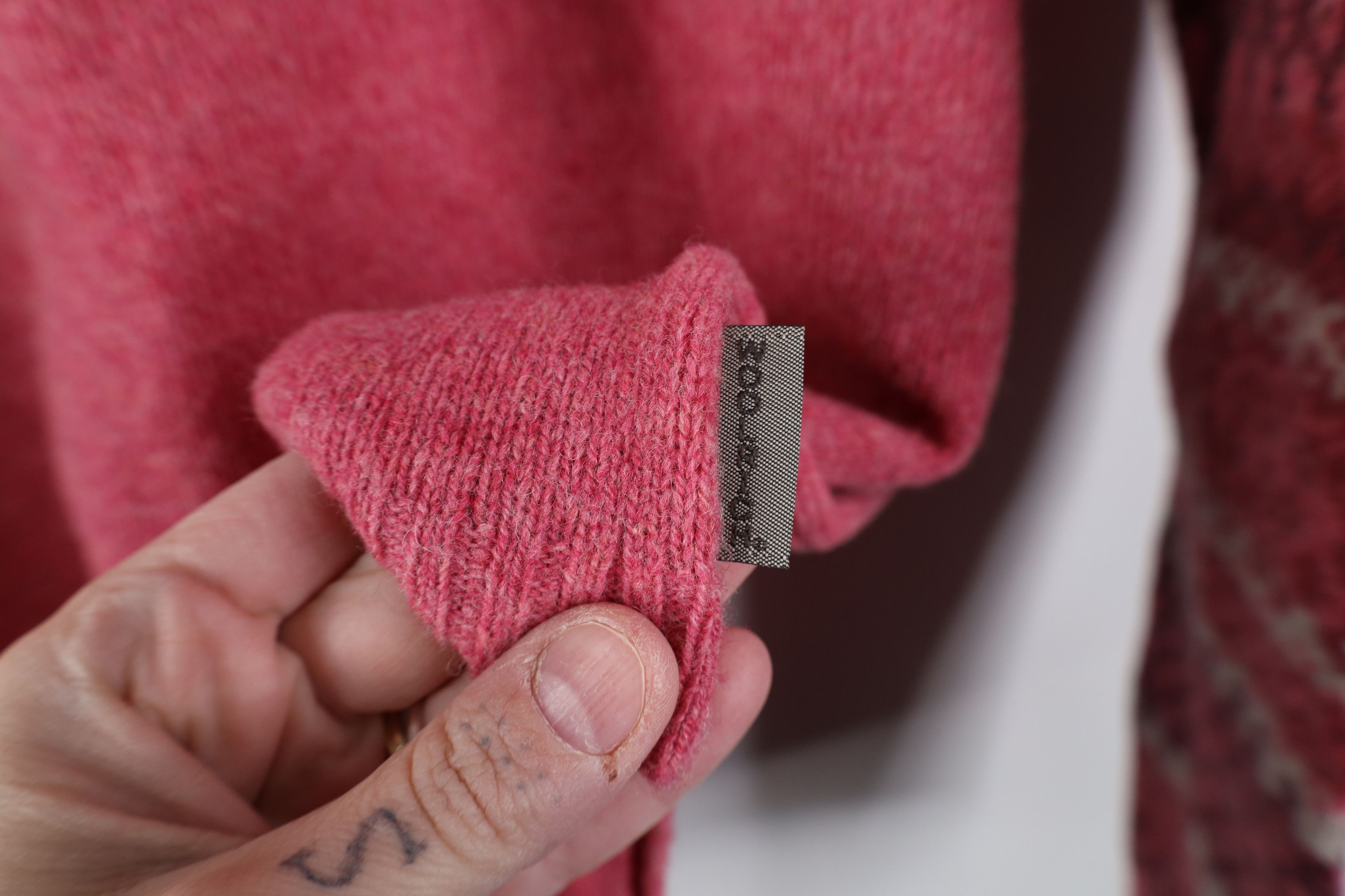 Woolrich Woolen Mills Vintage 90s Woolrich Lambswool Knit Fair Isle Sweater Pink Size L / US 10 / IT 46 - 8 Thumbnail