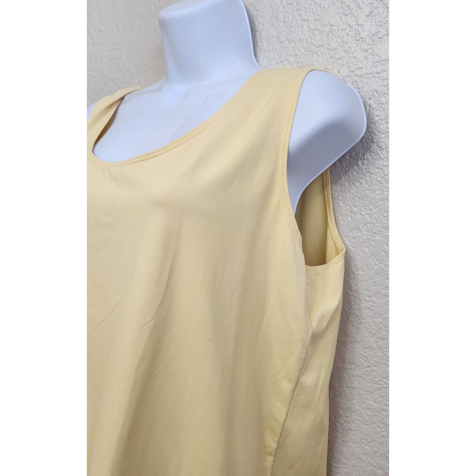 Other Chico's Yellow Round Neck Sleeveless Top 3 XL Lightweight Size XL / US 12-14 / IT 48-50 - 2 Thumbnail
