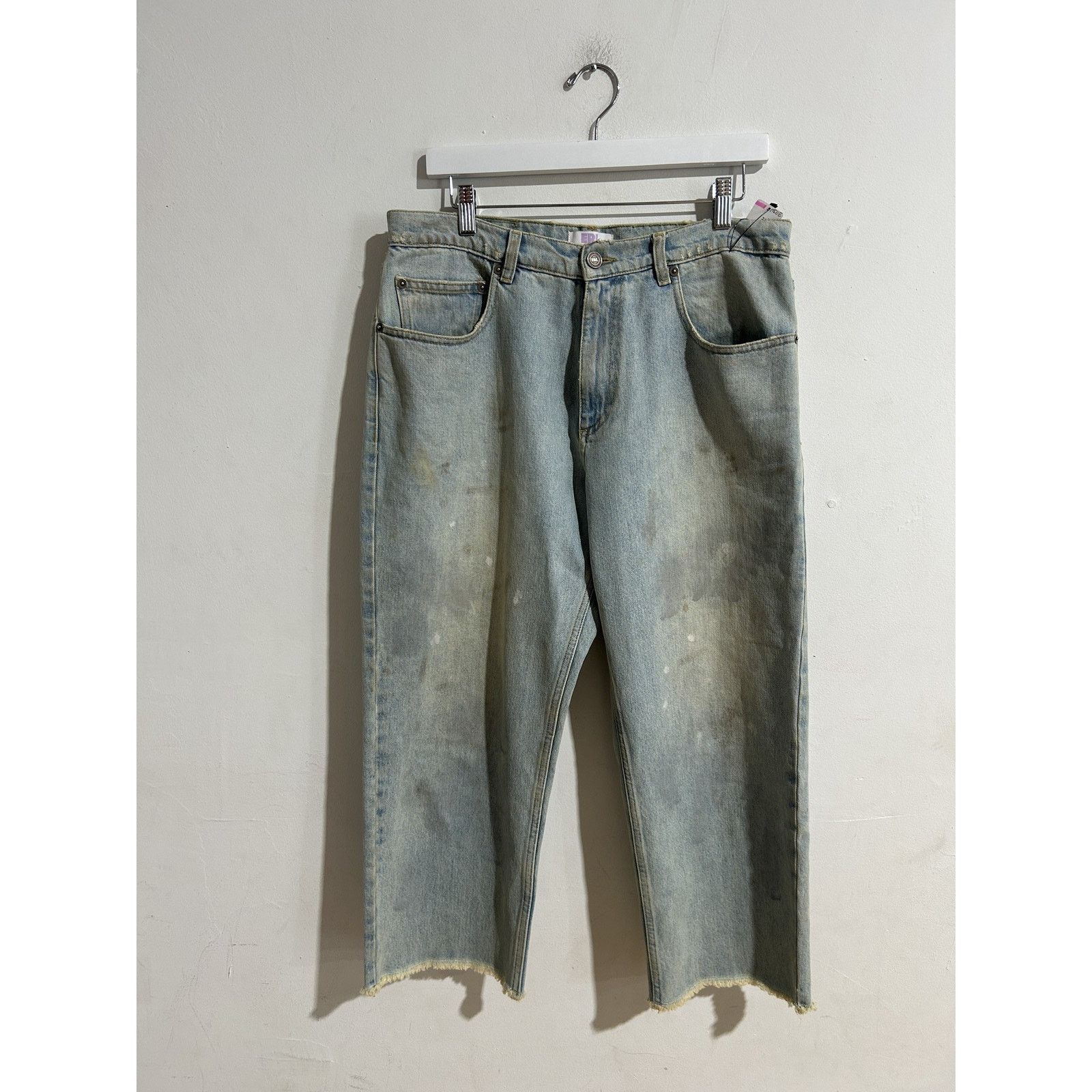 ERL LIGHT WASH CROPPED STRAIGHT-LEG DISTRESSED JEANS SIZE 34