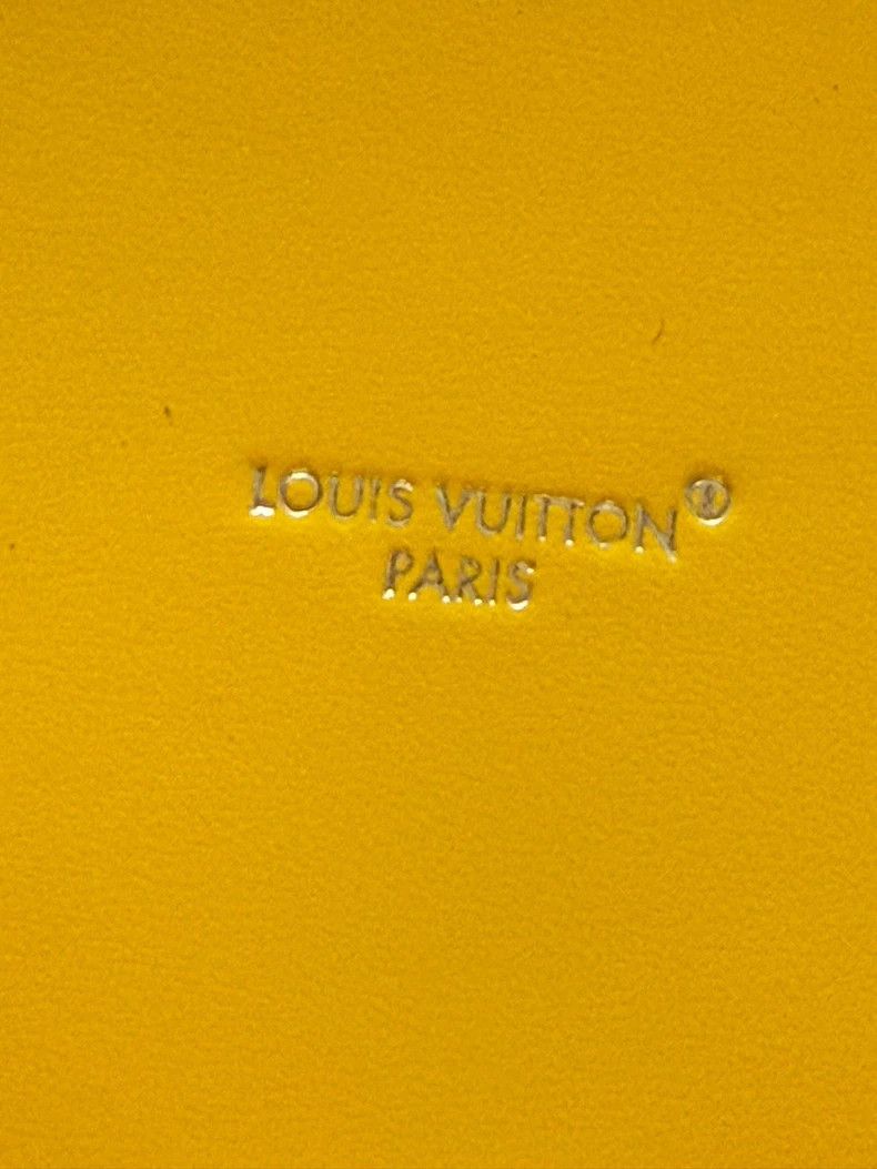 Louis Vuitton Louis Vuitton Dragon Fruit Crab Hanging Decoration Size ONE SIZE - 6 Thumbnail