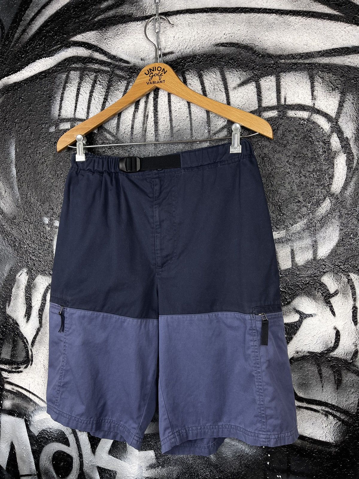 Nike Vintage Nike 90s Dark Blue Cargo Shorts Men’s Size L Size US 33 - 5 Thumbnail