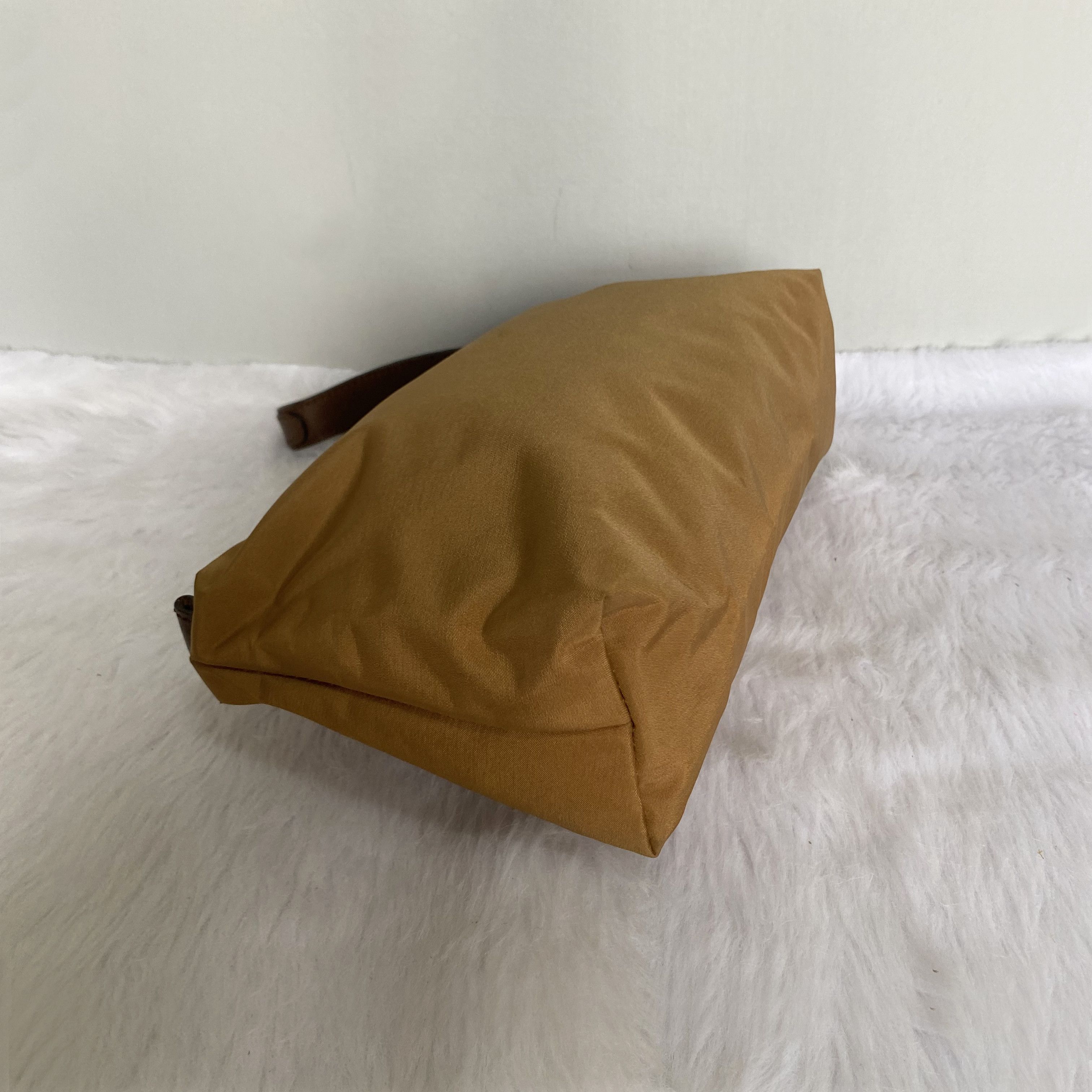 Moschino × Vintage MOSCHINO Vintage Brown Gold Hardware Logo Nylon Clutch Bag Size ONE SIZE - 7 Thumbnail