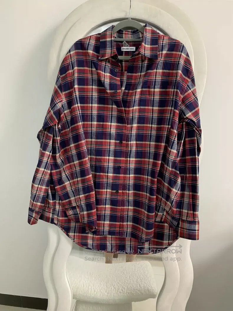 Balenciaga Balenciaga Red and Blue Plaid Cotton Sleeveless Collar Cap Size XXS / US 00 / IT 34 - 1 Thumbnail