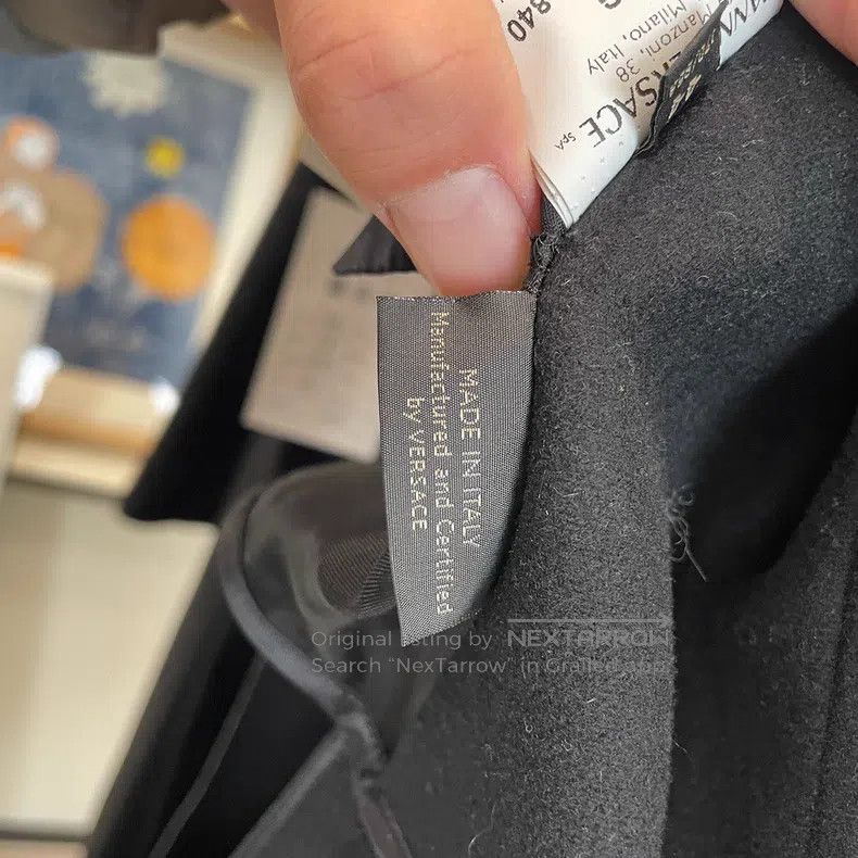 Versace Versace Black wool coat Size M / US 6-8 / IT 42-44 - 4 Thumbnail