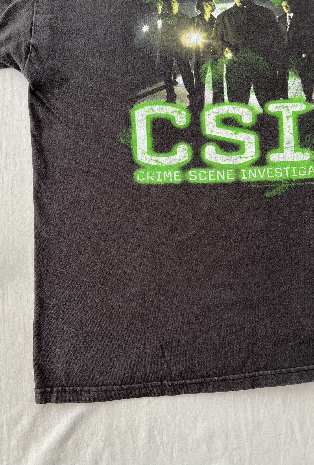 Vintage Vintage 2001 CSI Crime Scene Investigation TV Show Movie Tee Size US L / EU 52-54 / 3 - 19 Thumbnail