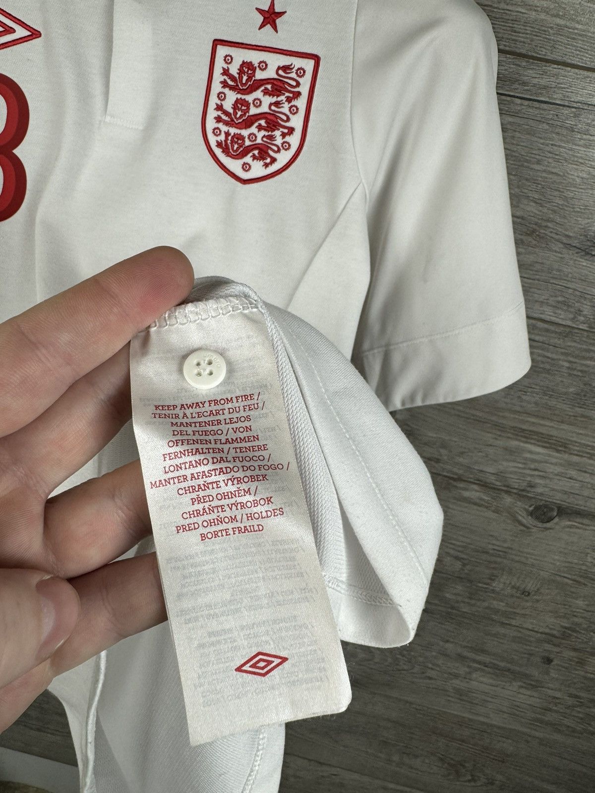 Umbro × Vintage POLAND-UKRAINE UMBRO England Football EURO 2012 SIZE S Size US S / EU 44-46 / 1 - 5 Thumbnail