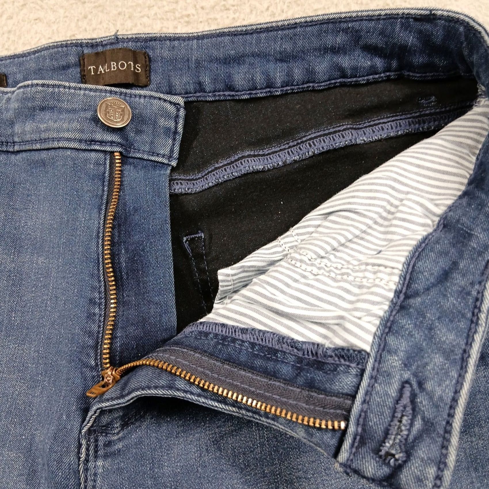 Talbots Talbots Sofia Wash Crop Denim Jegging Jeans 12P Petite Stretch Women EUC Size 34" / US 12 / IT 48 - 7 Thumbnail