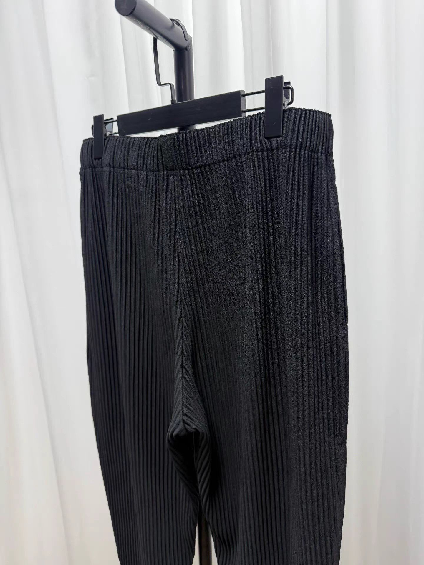 Issey Miyake Issey Miyake Homme Plissé JF103 Tapered Trousers K20 Size US 33 - 5 Thumbnail
