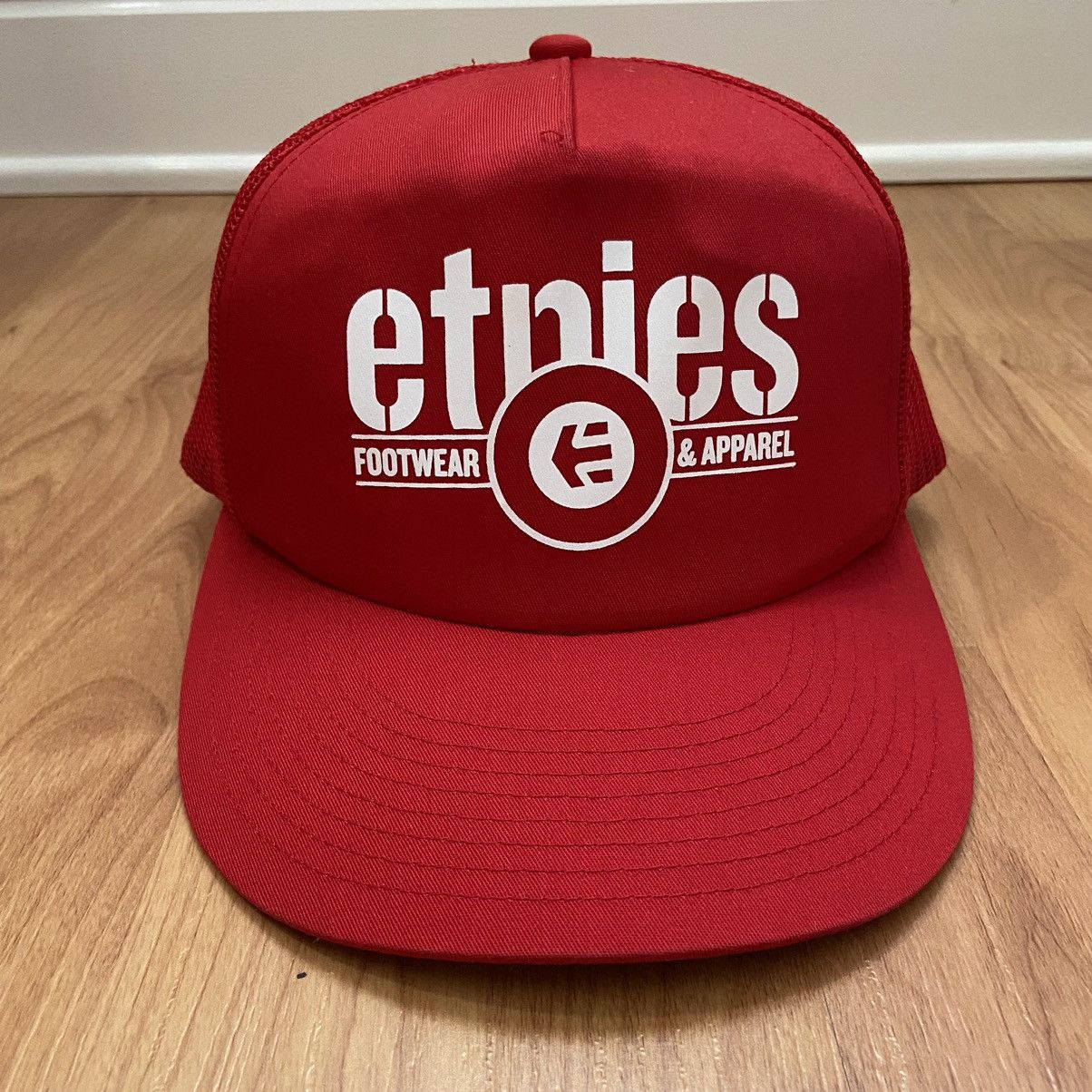 Etnies × Vintage Etnies Vintage Y2K Logo Skateboarding Trucker Hat Size ONE SIZE - 1 Thumbnail