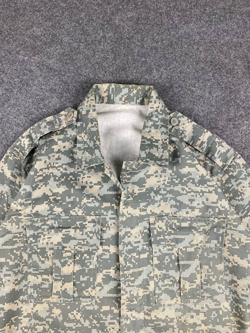 Japanese Brand military digital camo jacket nice design Size US L / EU 52-54 / 3 - 2 Thumbnail